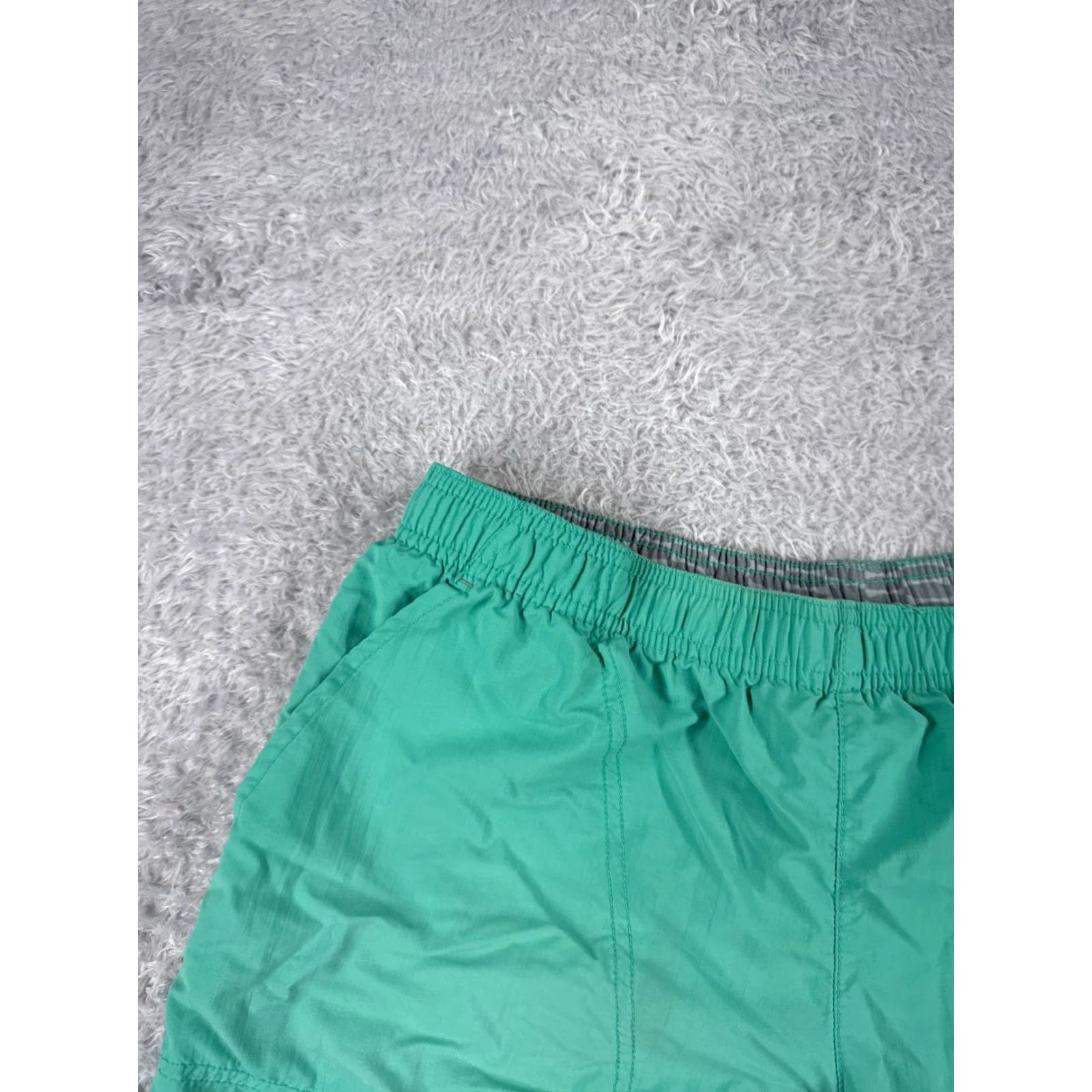 Altea VINTAGE Columbia Shorts Women Small Nylon Hiking Camping Fishing Kayak Activewear Casual Travel Elastic Waist Green 90s Girls Size 28" / US 6 / IT 42 - 4 Thumbnail
