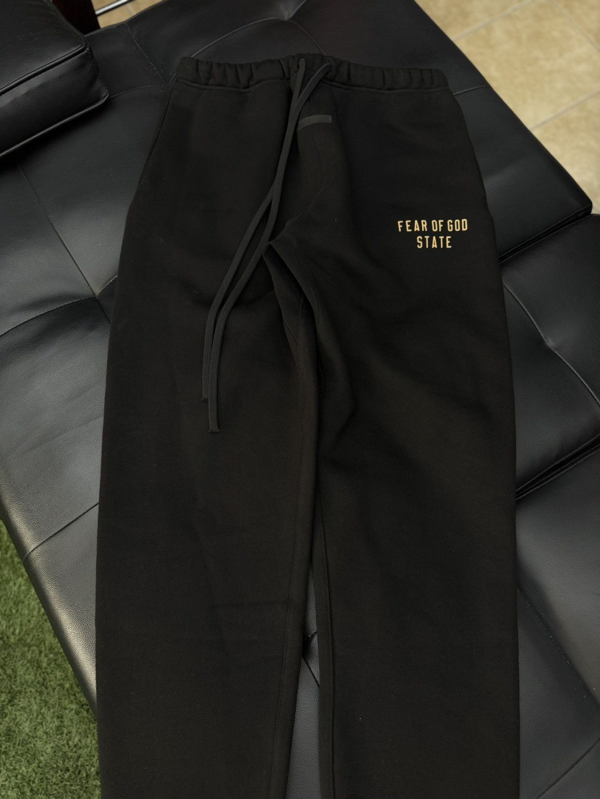 Essentials Fear Of God Essentials Black Sweatpants Size M 🧼 Size US 30 / EU 46 - 3 Thumbnail