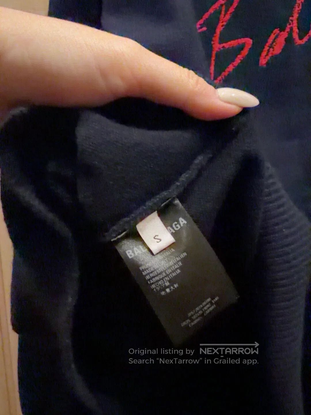 Balenciaga Balenciaga V-Neck Sweater with Handwritten Logo. Size US S / EU 44-46 / 1 - 5 Thumbnail