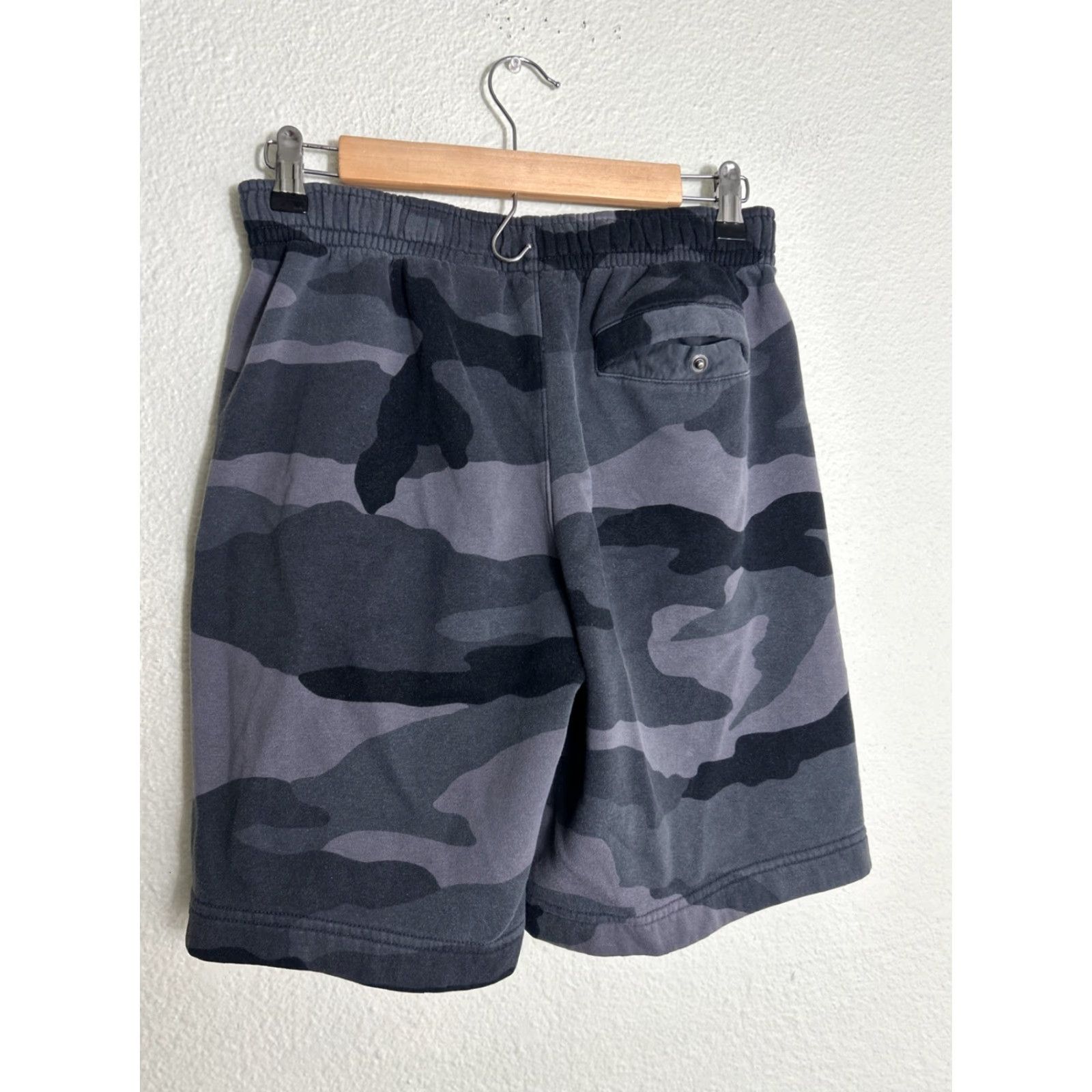 Nike Nike Sportswear NSW Men’s Club Fleece Gray Camouflage Shorts S Size US 29 - 7 Thumbnail