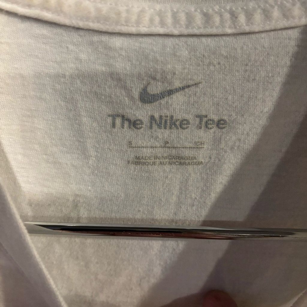 Nike Nike Tshirt Size S / US 4 / IT 40 - 2 Thumbnail