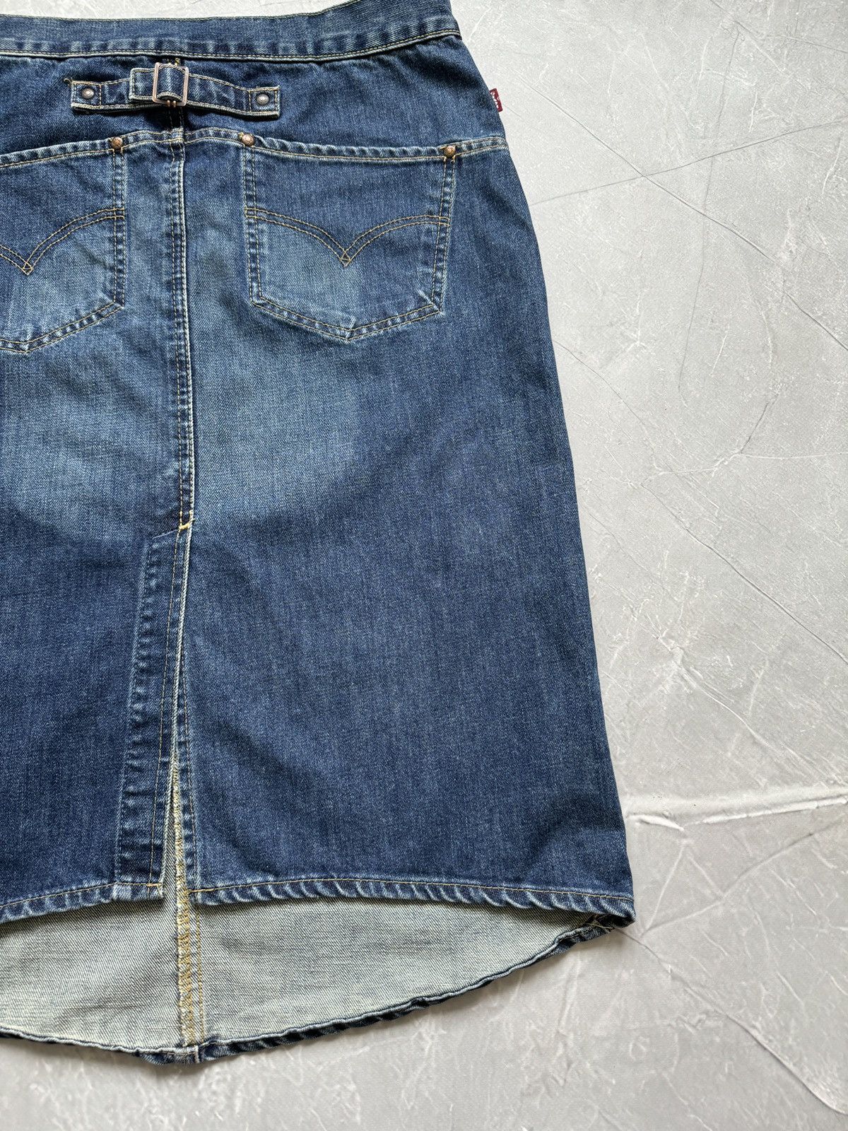 Levi's Vintage Clothing Vintage Levis Back Buckle Denim Midi Skirt Size 30" / US 8 / IT 44 - 5 Thumbnail
