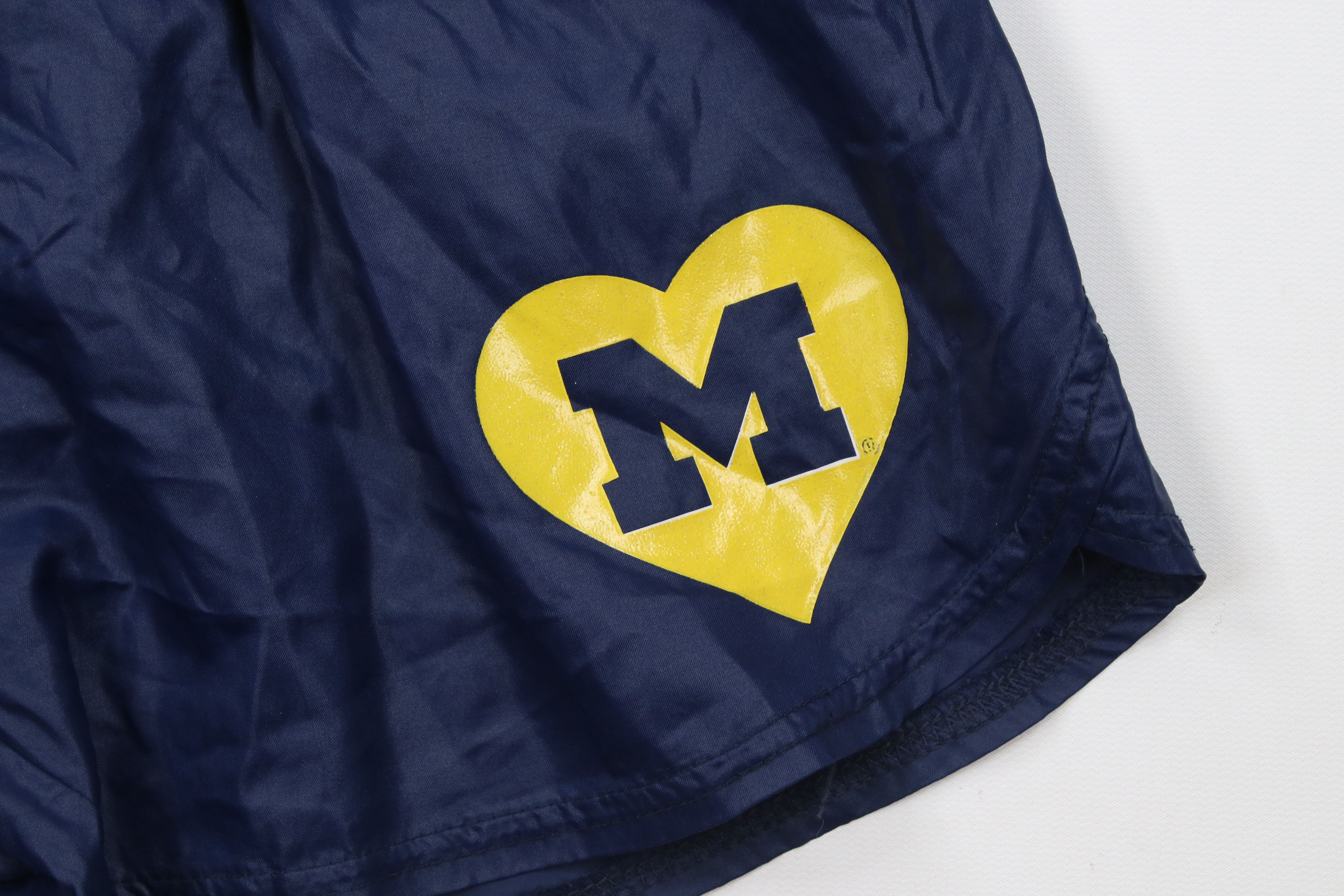 Vintage Vintage 90s University of Michigan Shorts Baggies Blue Nylon Size US 30 / EU 46 - 4 Thumbnail