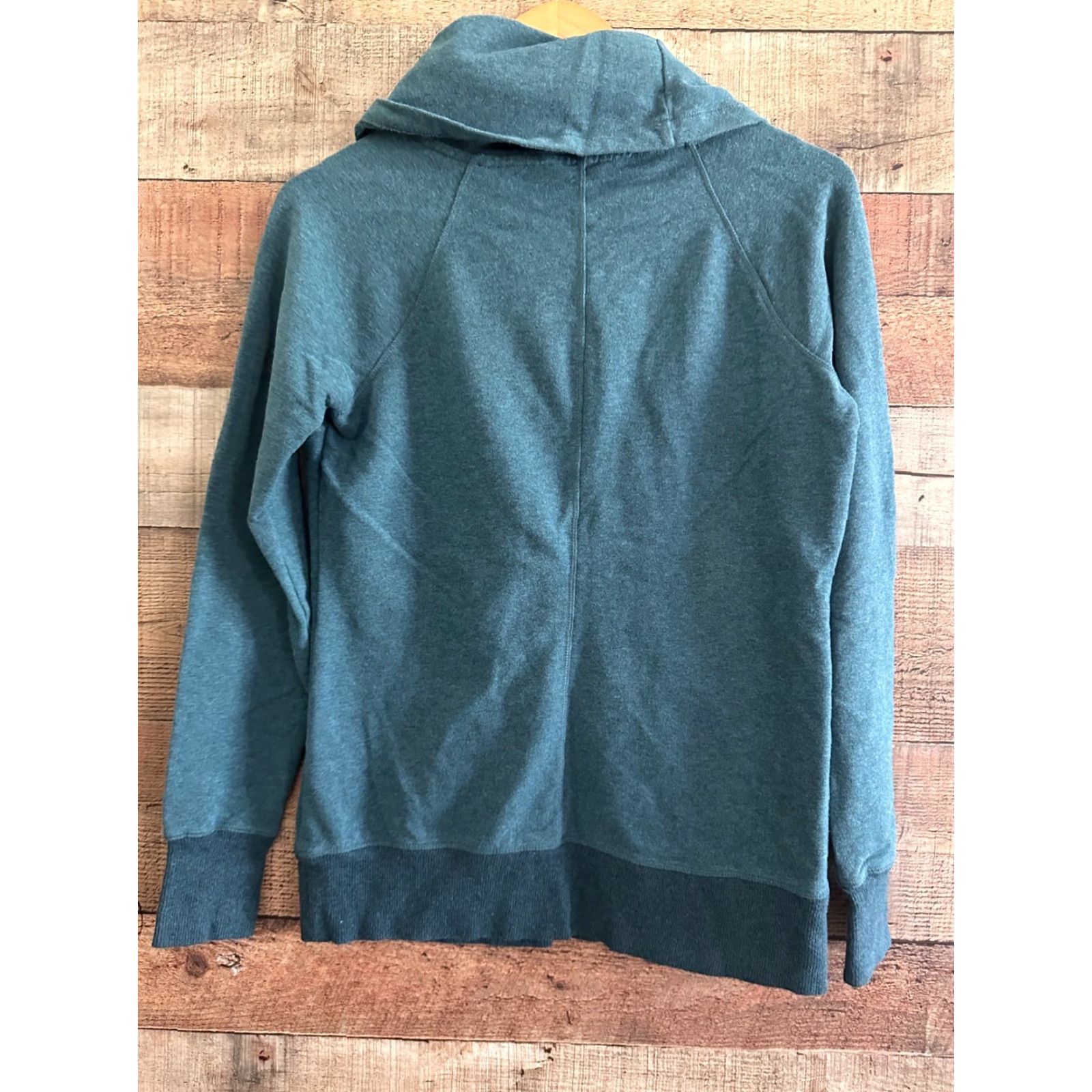 Vintage LL Bean Sweater Women Small Reg. Misses Green Pullover Cowl Neck 90s Lightweight Knits Casual Size S / US 4 / IT 40 - 2 Thumbnail
