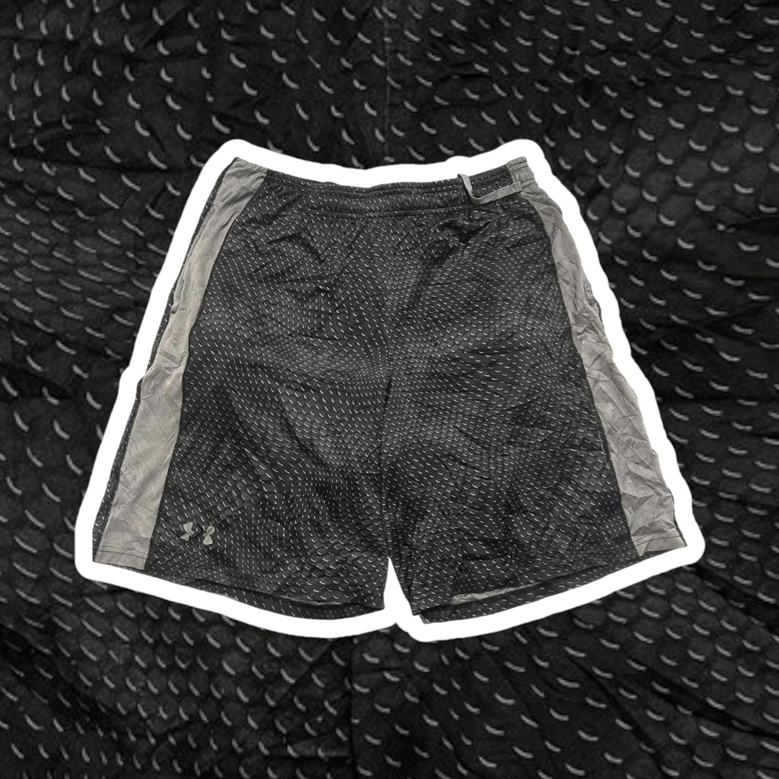 Under Armour Under Armour Men's Black Mesh Training Shorts Size US 34 / EU 50 - 1 Thumbnail
