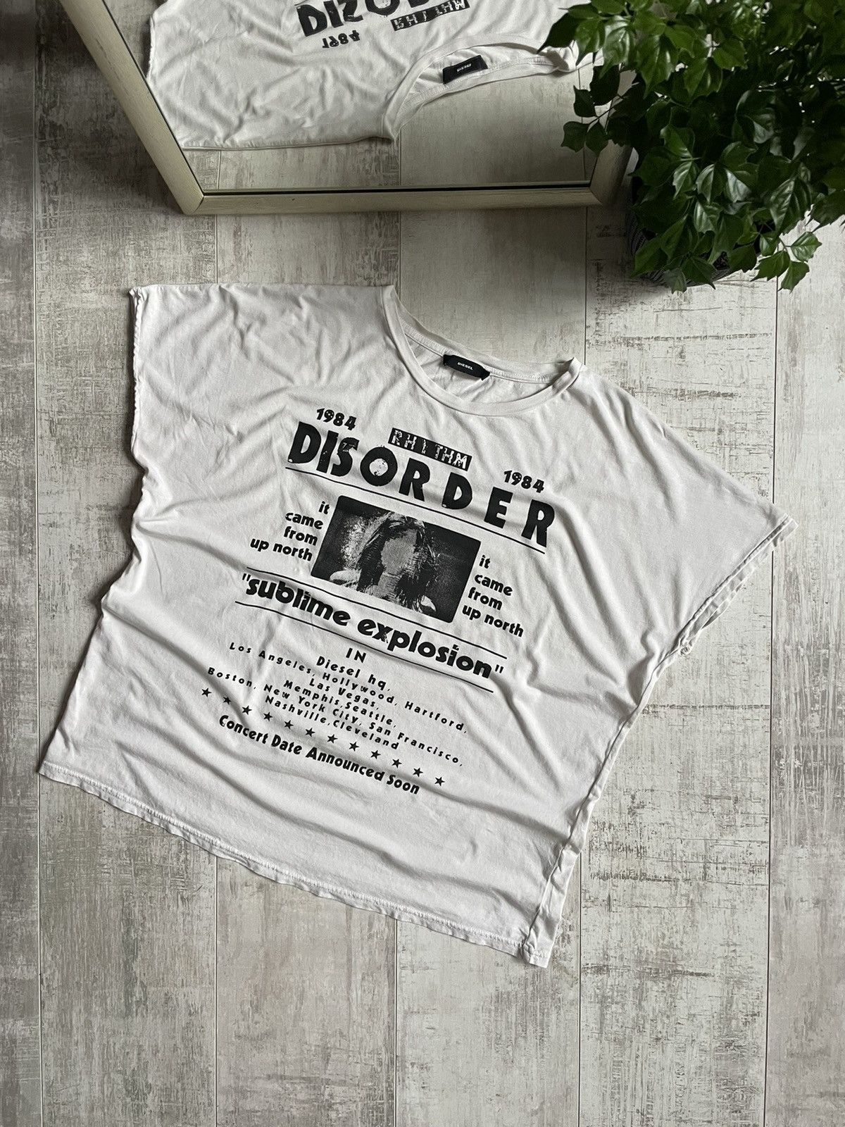 Diesel × Japanese Brand Diesel Disorder T-Shirt “SUBLIME EXPLOSION” Very Rare Y2K Size L / US 10 / IT 46 - 1 Thumbnail