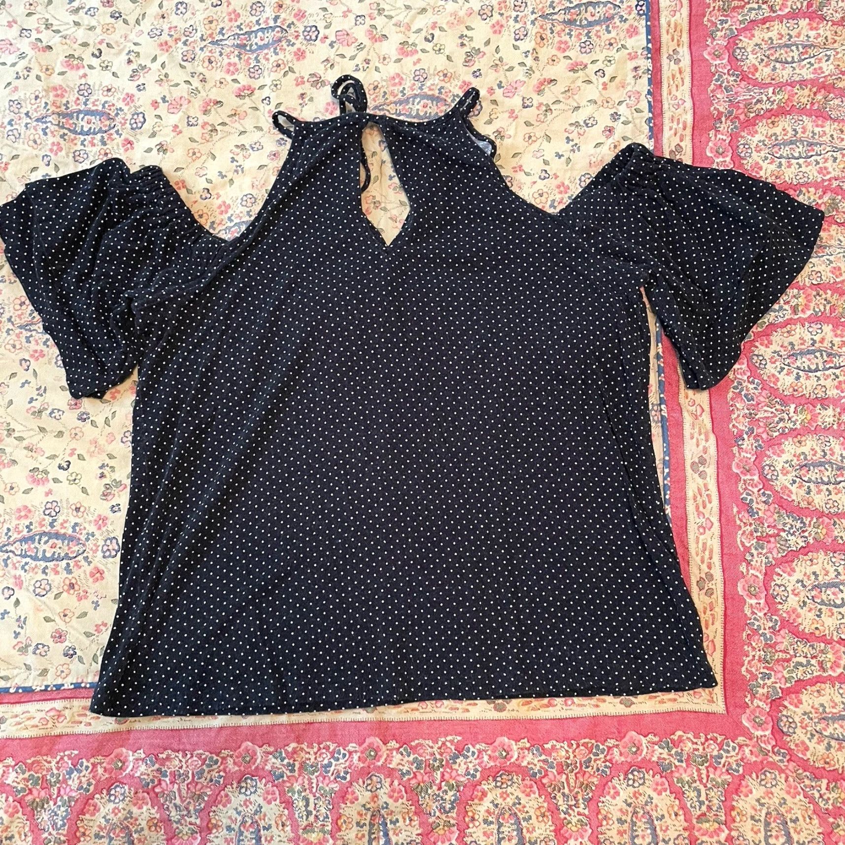 American Eagle Outfitters VINTAGE American Eagle Outfitters Top Blouse Women's M Black Polka Dot Cold Shoulder Knit Crepe Belted Bow Ruffle Printed Casual Beach Size M / US 6-8 / IT 42-44 - 4 Thumbnail