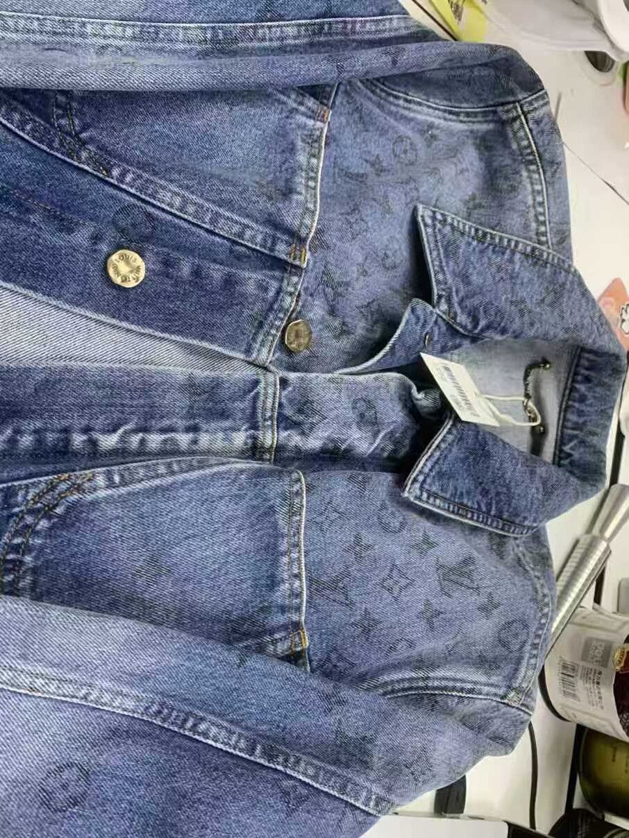 Louis Vuitton louis vuitton denim jacket with monogram pattern Size US S / EU 44-46 / 1 - 5 Thumbnail