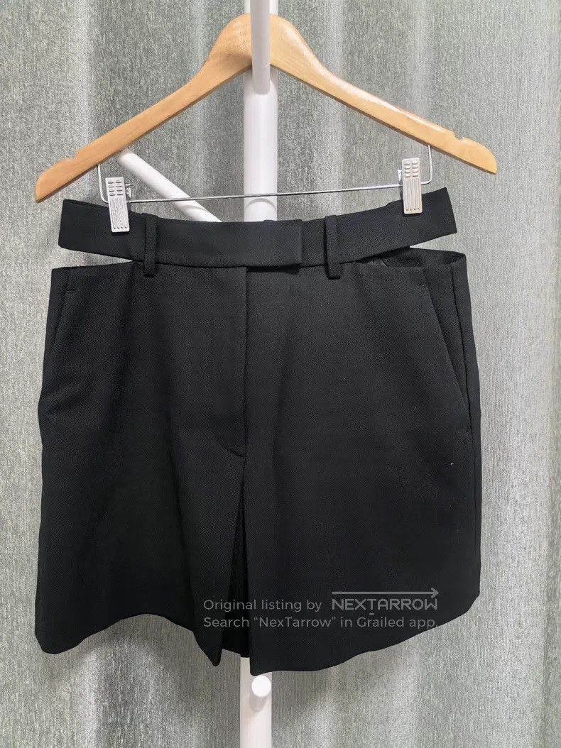 Helmut Lang Helmut Lang size 4 High-Waisted Skirt Size 39" - 1 Thumbnail