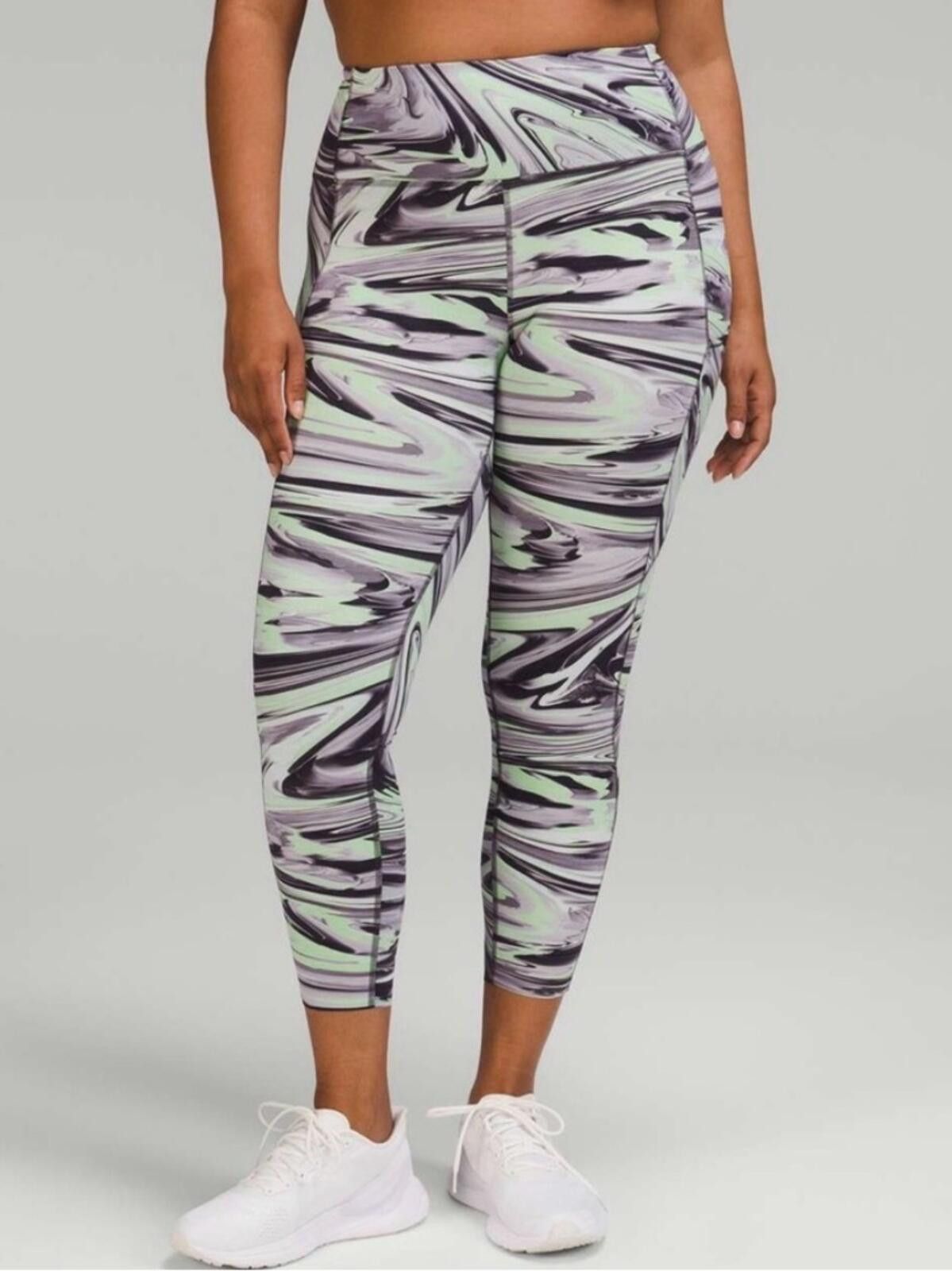 Lululemon Lululemon Windbreaker and High-Rise Leggings Size 32" / US 10 / IT 46 - 2 Thumbnail