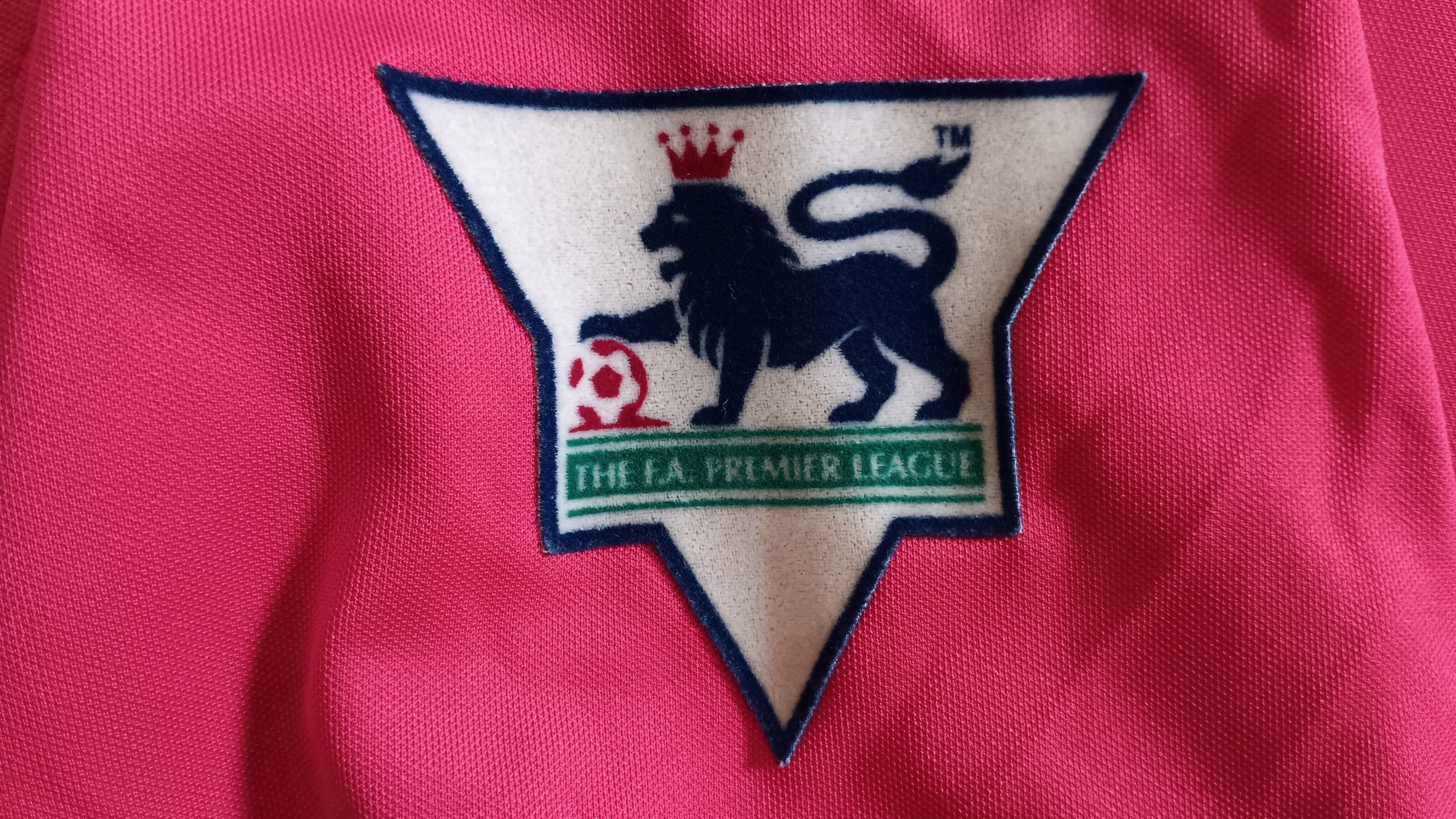 Reebok 2000-2002 | Liverpool (Home) | Vintage Jersey Size US XL / EU 56 / 4 - 10 Thumbnail