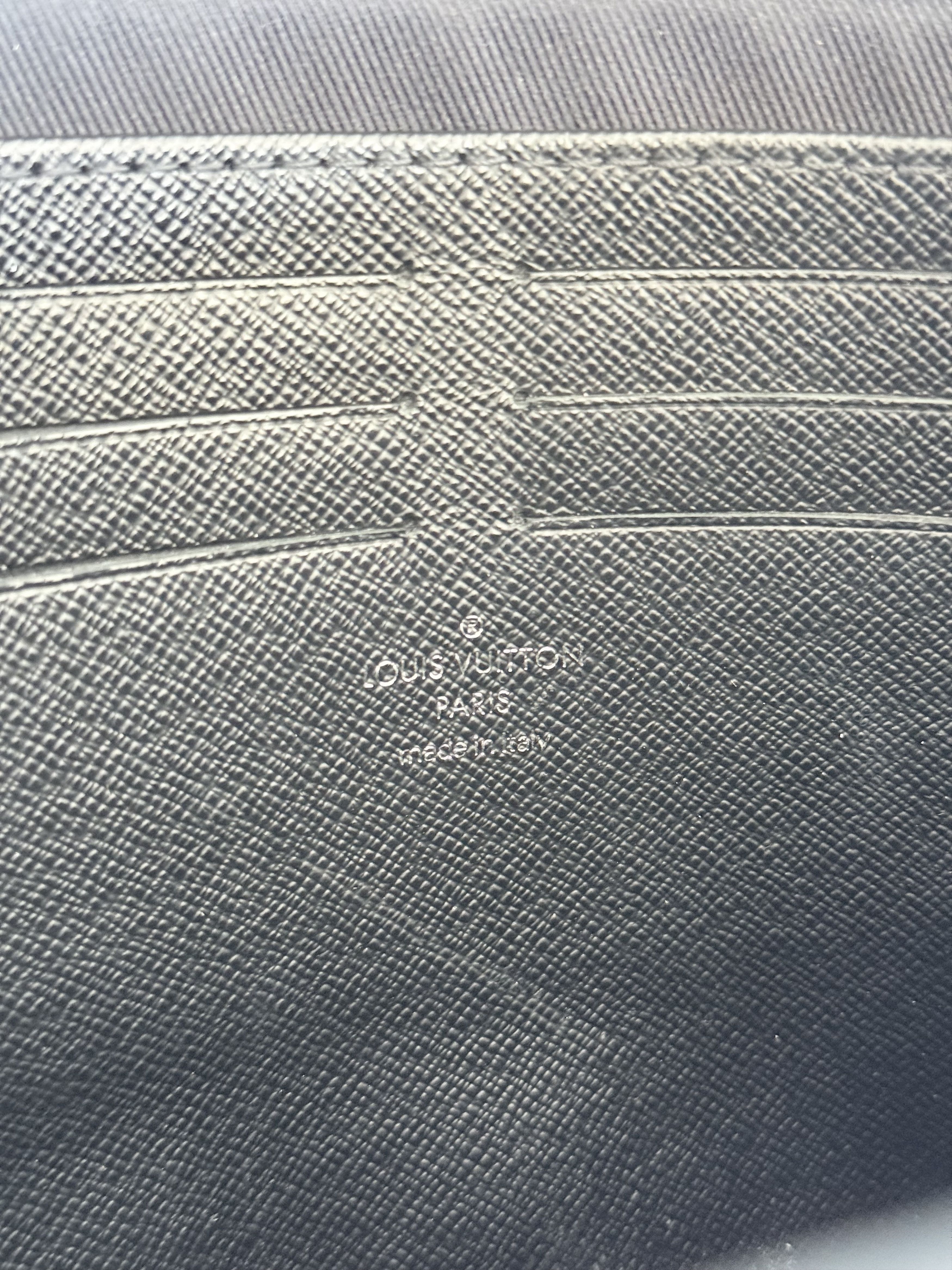 Louis Vuitton Louis Vuitton Monogram Eclipse Pochette Voyage MM Size ONE SIZE - 7 Thumbnail