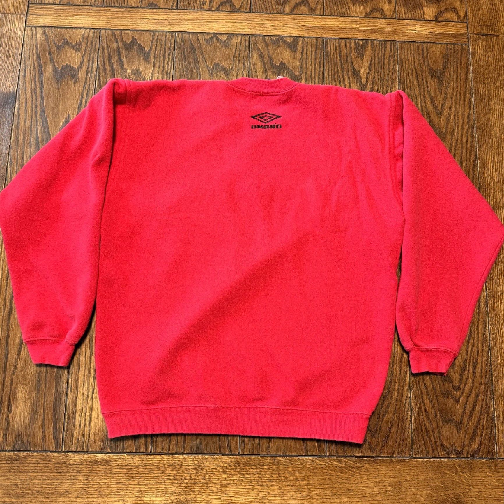 Umbro VINTAGE Umbro Sweatshirt Men Small Red 90s Crewneck Embroidered Logo Pullover Size US S / EU 44-46 / 1 - 6 Thumbnail