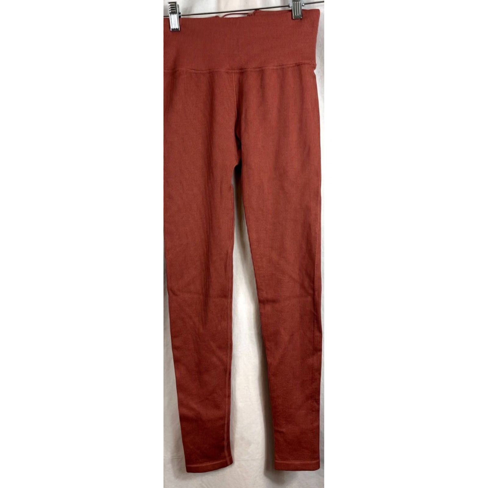 Fabletics Fabletics High Waisted Seamless Lace Up Legging Corset Cherry Mocha Yoga Size XS Womens Size XS / US 0-2 / IT 36-38 - 3 Thumbnail