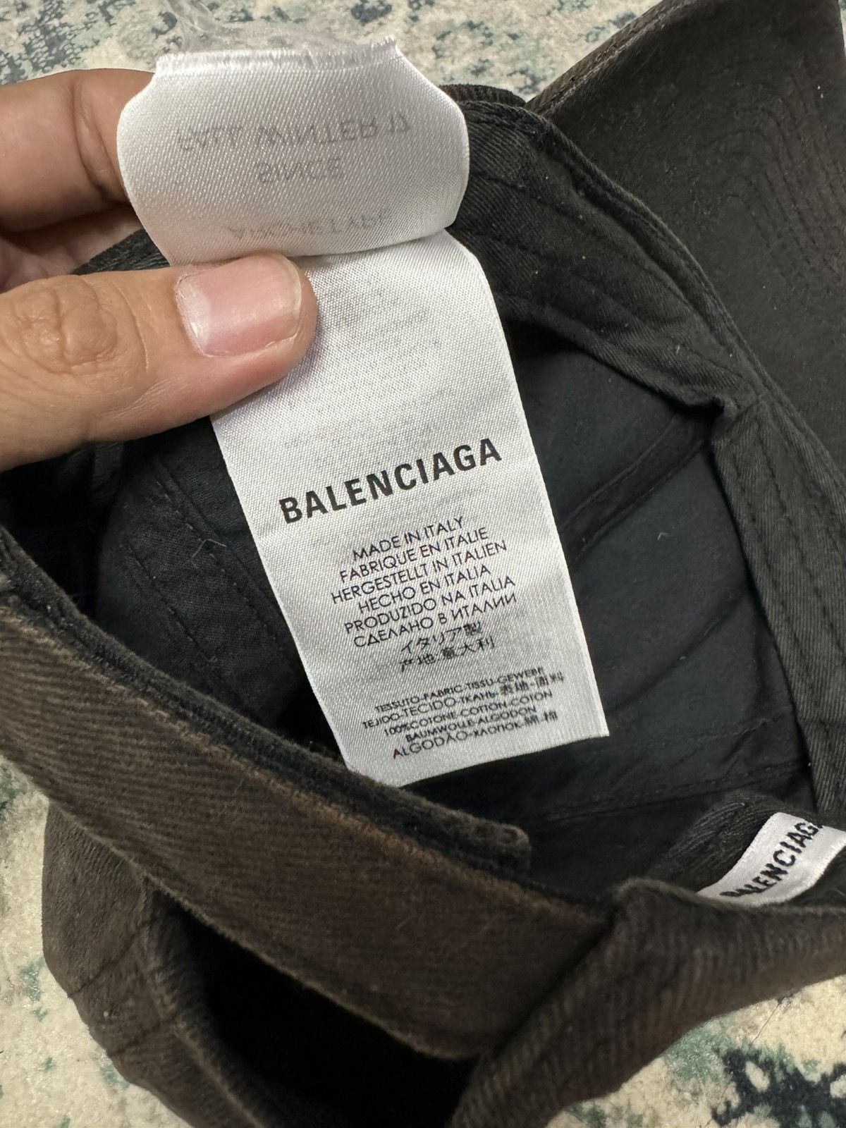Balenciaga BALENCIAGA FW2017 DISTRESSED DESTROYED LOOK CAP Size ONE SIZE - 8 Thumbnail
