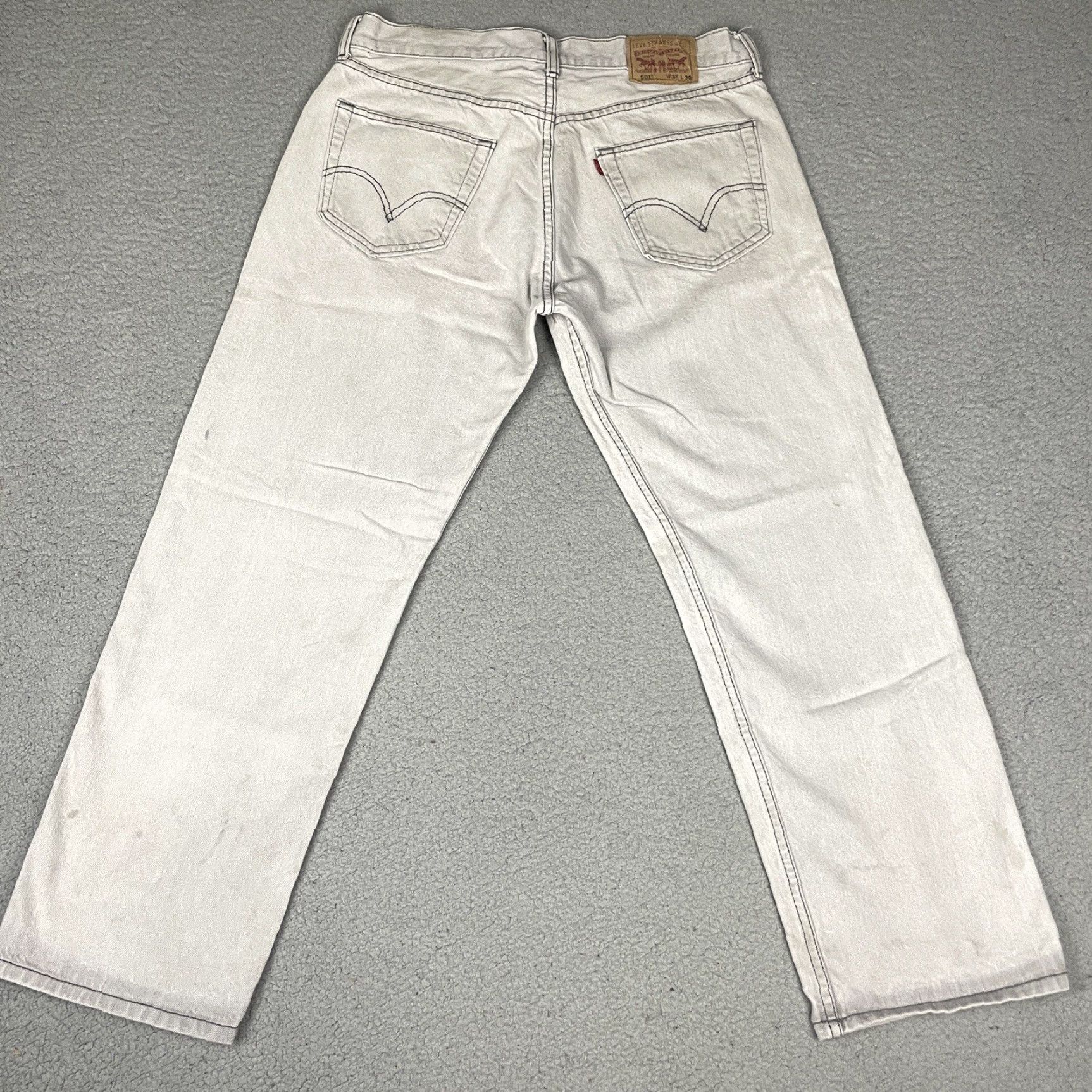 Levi's VINTAGE Levi's 501 Jeans 38x30 Gray Made In USA Distressed Washed Button 38 Mens Jeans Regular 5-Pocket USA 90s? Size US 38 / EU 54 - 3 Thumbnail