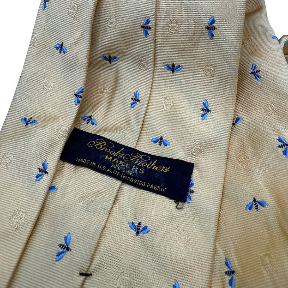 Brooks Brothers Brooks Brothers Silk Tie, Yellow with Blue Bees, Made in USA Size ONE SIZE - 5 Thumbnail