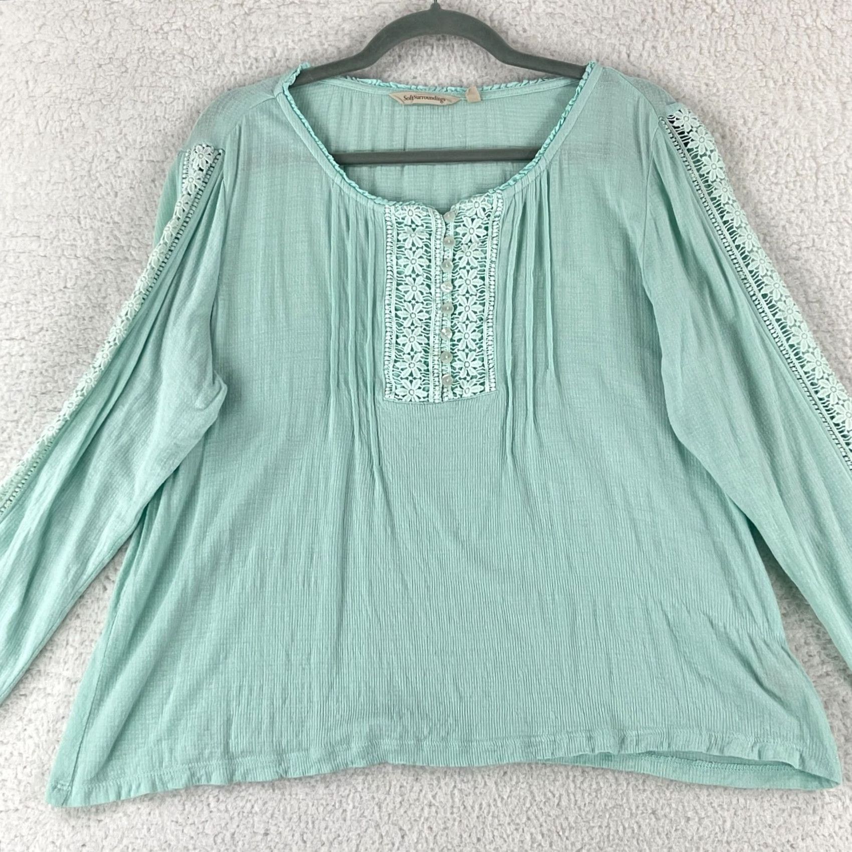 Soft Surroundings Soft Surroundings Ceclia Embroidered Shirt Womens PM Green Long Sleeve Shirt Size M / US 6-8 / IT 42-44 - 3 Thumbnail