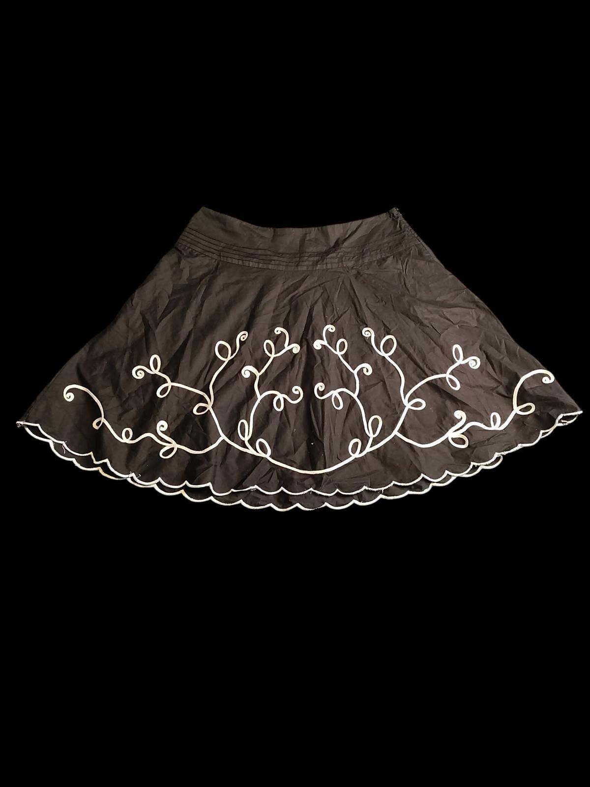 Other R.Q.T Black A-Line Skirt w/White Embroidered Floral Design Size 40" / US 18 - 4 Thumbnail