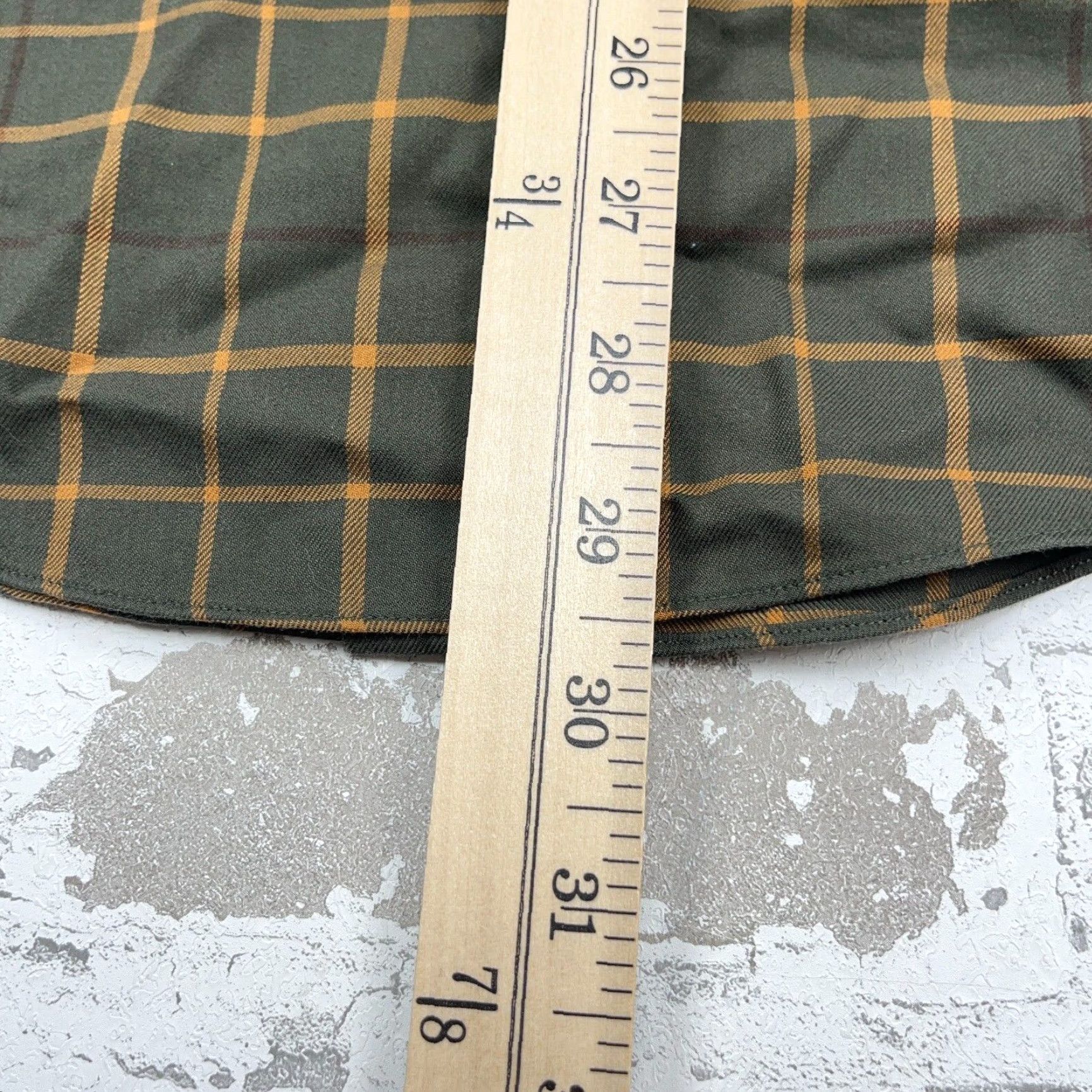 Brooks Brothers Brooks Brothers Men's Button-Up Shirt Medium Green Plaid Casual Dress All Seasons Size 40R - 7 Thumbnail