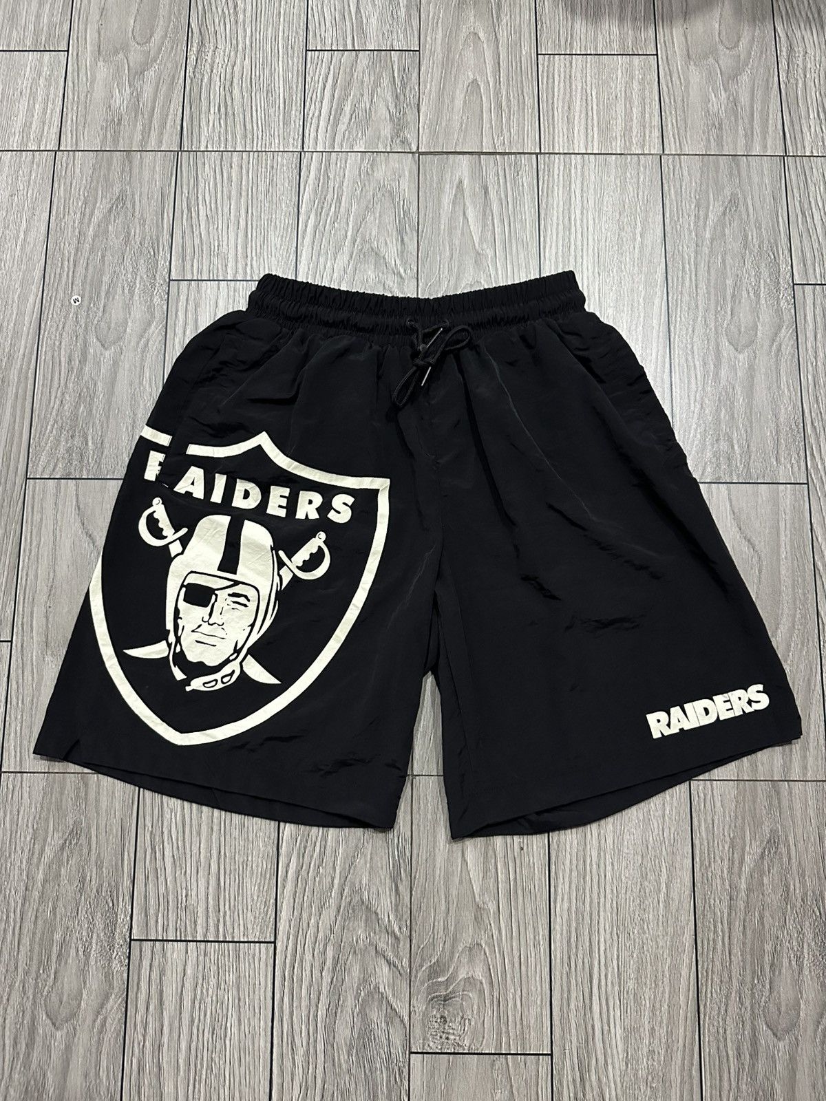 NFL × Vintage RAIDERS BIG FACE Size US 32 / EU 48 - 2 Thumbnail