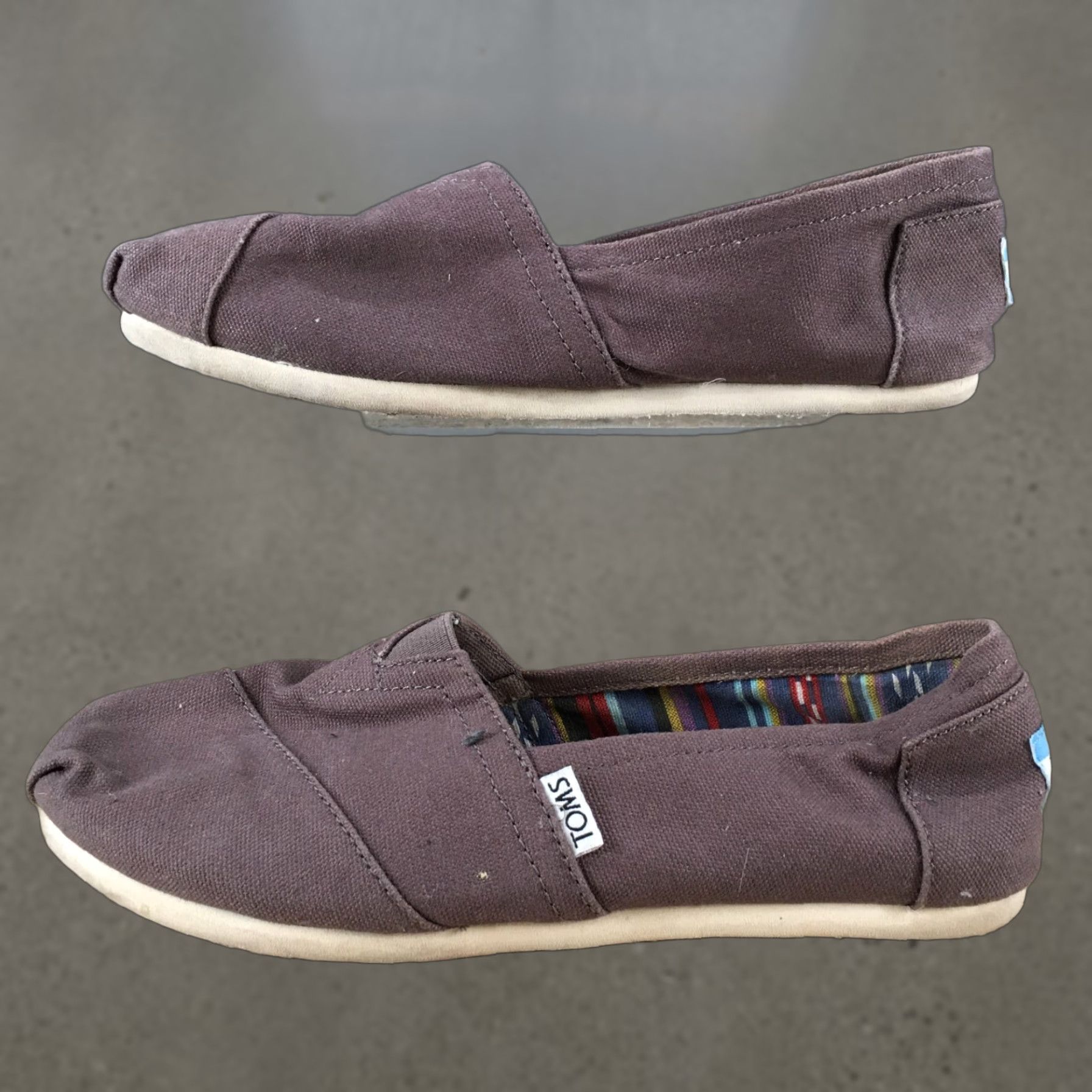Toms TOMS Shoes Womens 8 Classic Slip On Flats Comfort Gray Fabric Low Top Round Toe Shoes Womens Slip-On Flat Casual Shoes Gray 8 Women Size M / US 6-8 / IT 42-44 - 1 Thumbnail