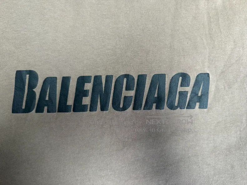 Balenciaga Balenciaga Casual Loose Letter Printed Long Sleeve T-Shirt Size US L / EU 52-54 / 3 - 3 Thumbnail