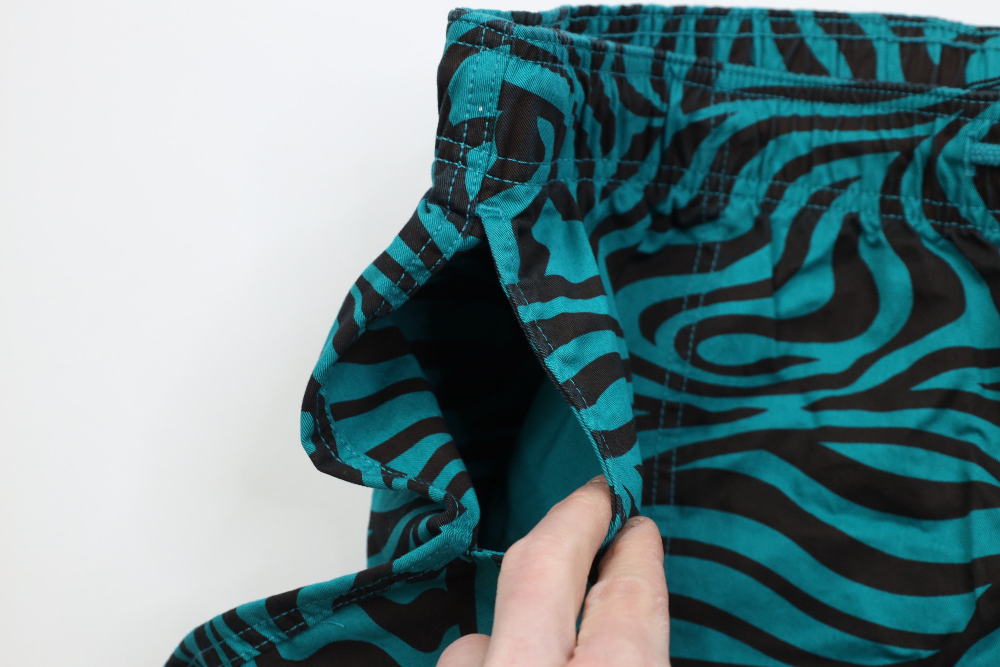 Dickies Deadstock Vintage Y2K Dickies Knee Zebra Stripe Shorts Teal Size US 34 / EU 50 - 6 Thumbnail