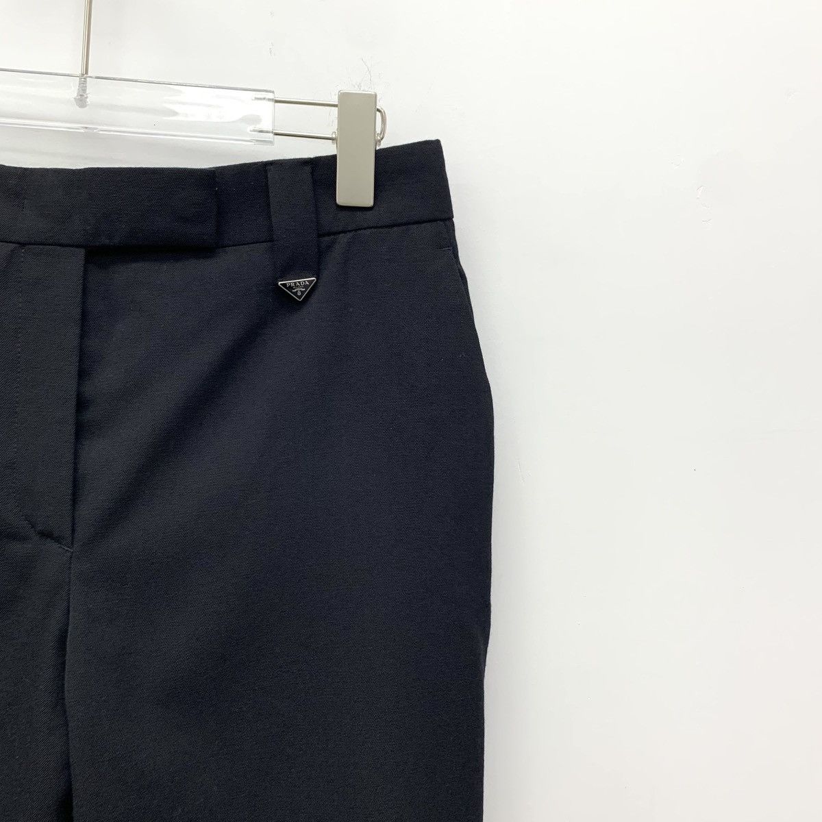Prada Prada 22 Model Black Triangle Logo Wool Casual Pants K26WX Size US 34 / EU 50 - 3 Thumbnail
