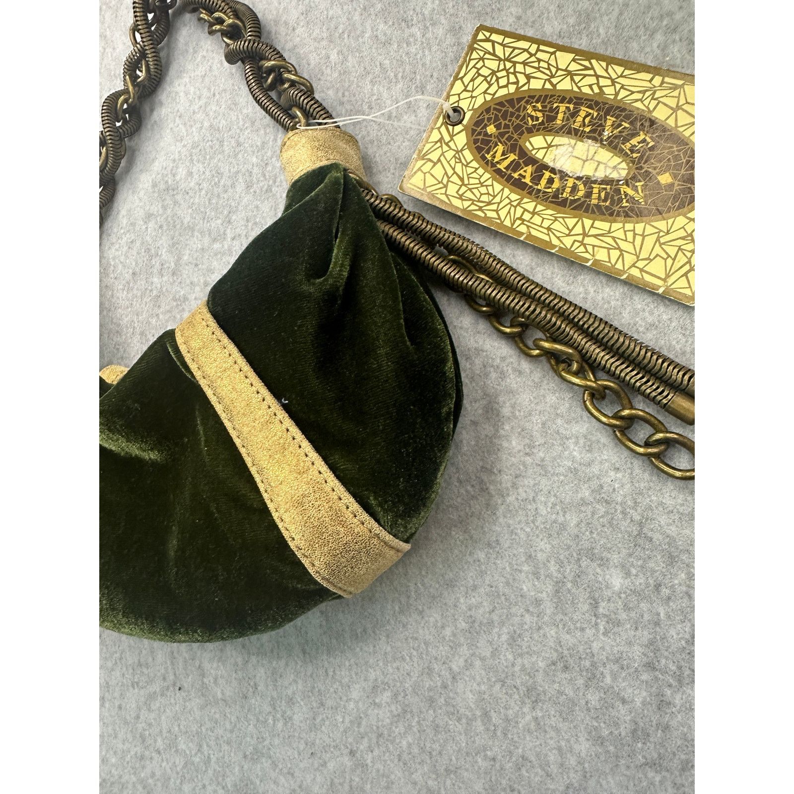 Steve Madden Steve Madden Green Velvet Medusa Hobo Bag Heavy Bronze Chain Size ONE SIZE - 11 Thumbnail