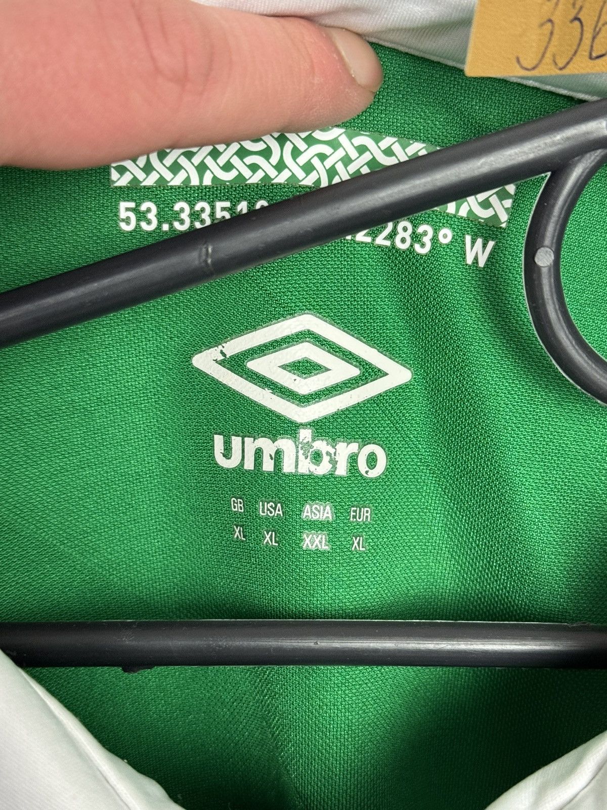 Umbro Republic of Ireland 16/18 Home Football Jersey Size US XL / EU 56 / 4 - 14 Thumbnail