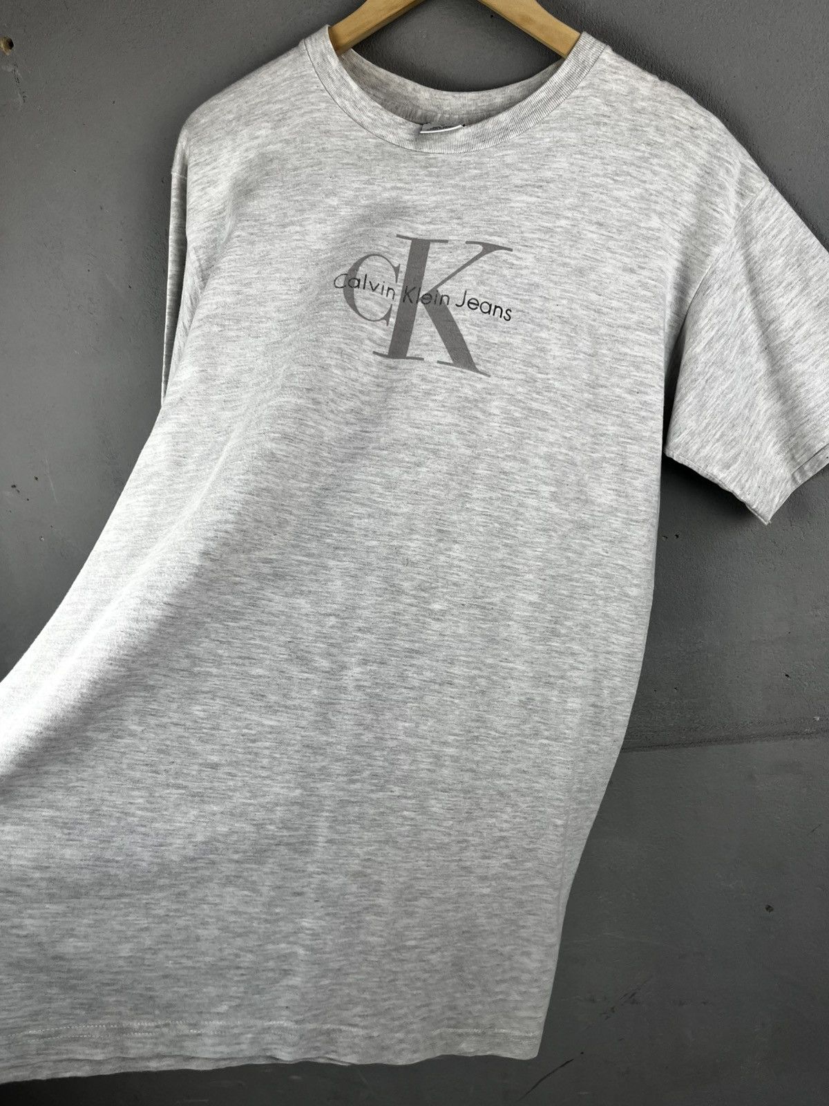 Calvin Klein Calvin Klein Jeans center logo t shirt vintage 90s Size US M / EU 48-50 / 2 - 7 Thumbnail