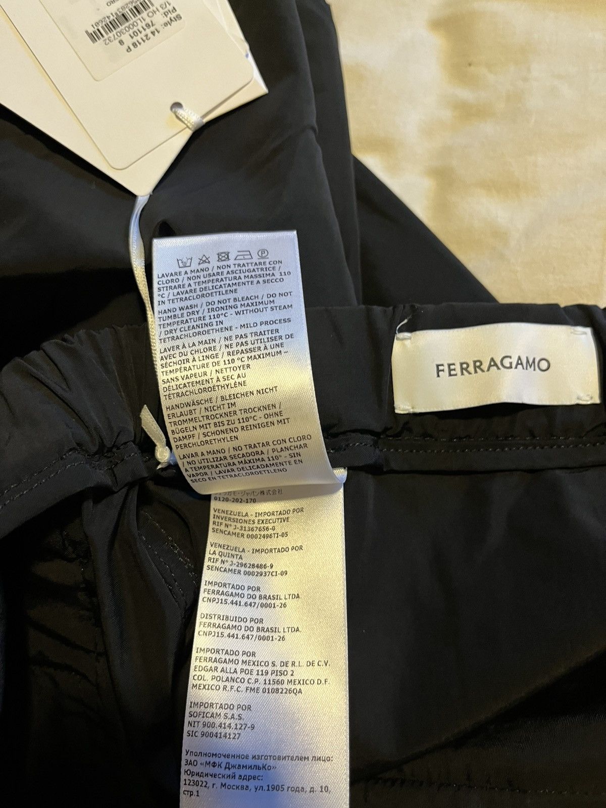 Salvatore Ferragamo Ferragamo nylon wide leg pants. Size US 34 / EU 50 - 12 Thumbnail
