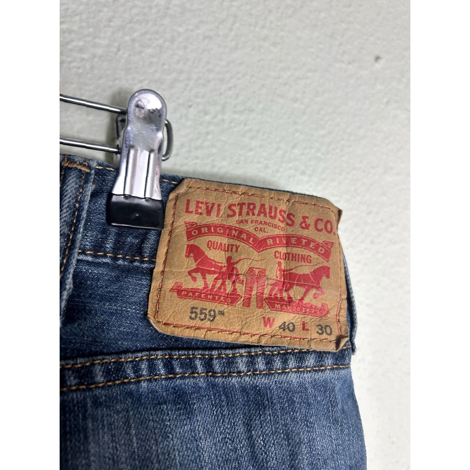 Levi's Levi’s 559 Jeans Dark Wash Mens Size 40x30 Jeans Straight Blue 559 Mens Size US 40 / EU 56 - 7 Thumbnail