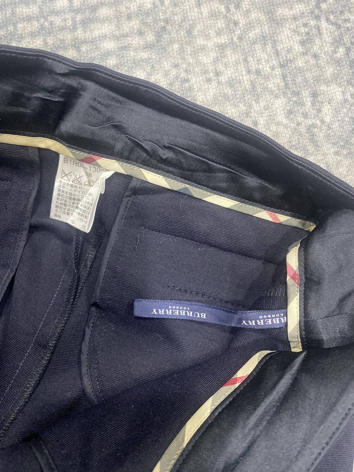Burberry Snap Button Stretchable Pants
