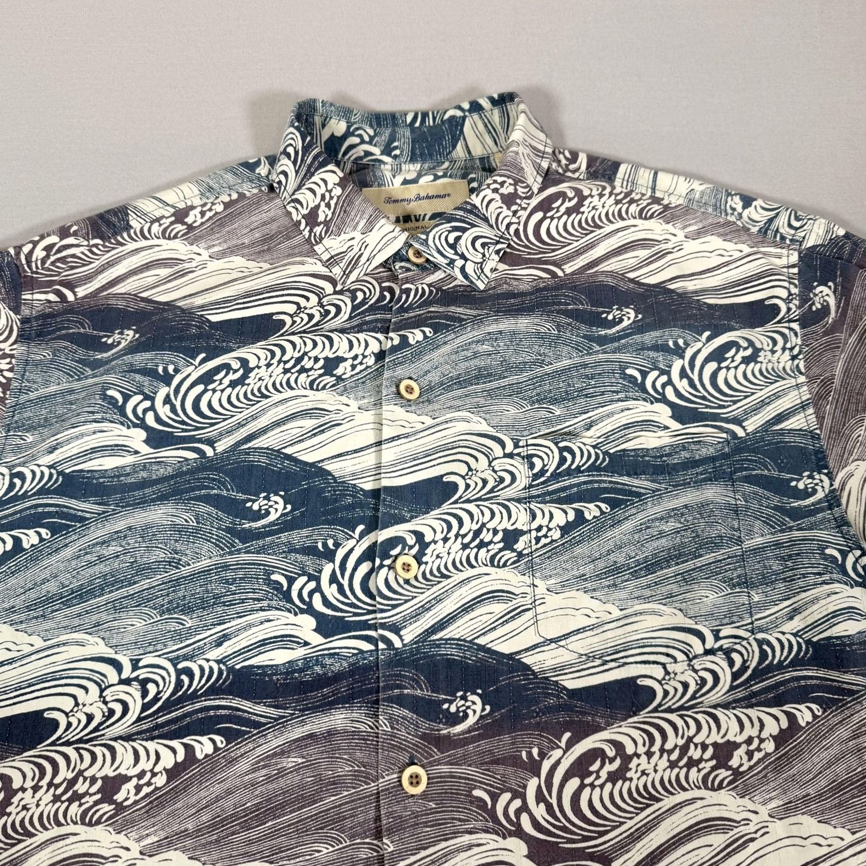 Tommy Bahama Tommy Bahama Shirt Mens XL Blue Silk Hawaiian Button Up Ocean Waves Surf Aloha Size US XL / EU 56 / 4 - 2 Thumbnail