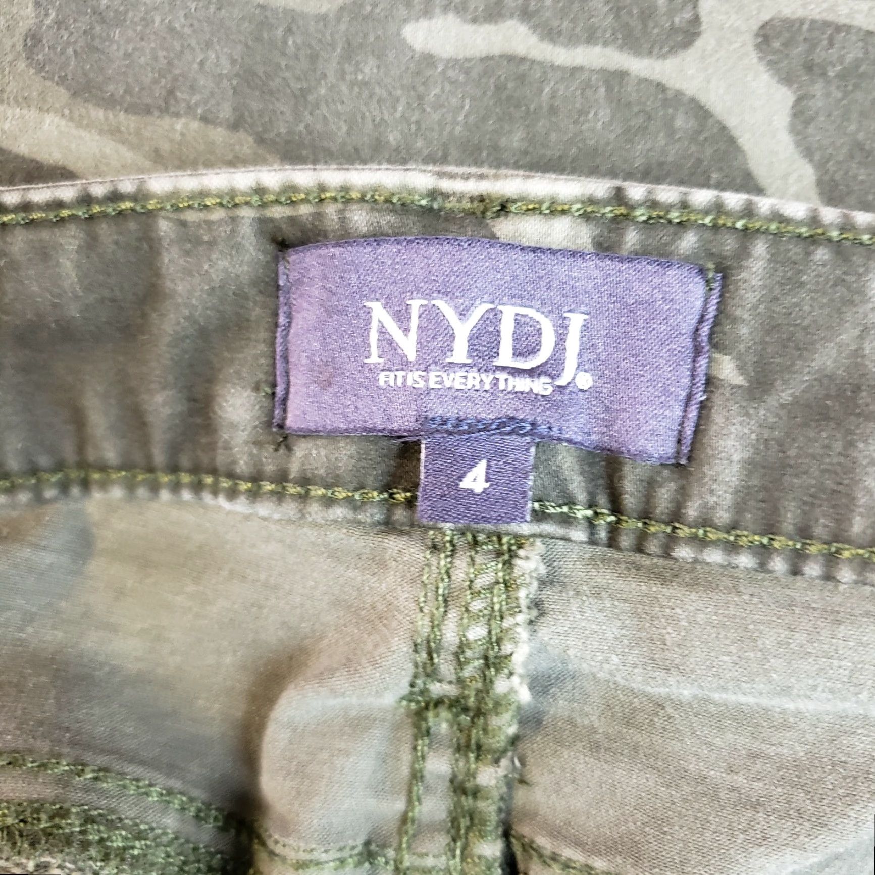 NYDJ NYDJ Ami Skinny Pants Sz 4 Green Camo Mid Rise Cotton Blend Womens Size 27" / US 4 / IT 40 - 6 Thumbnail