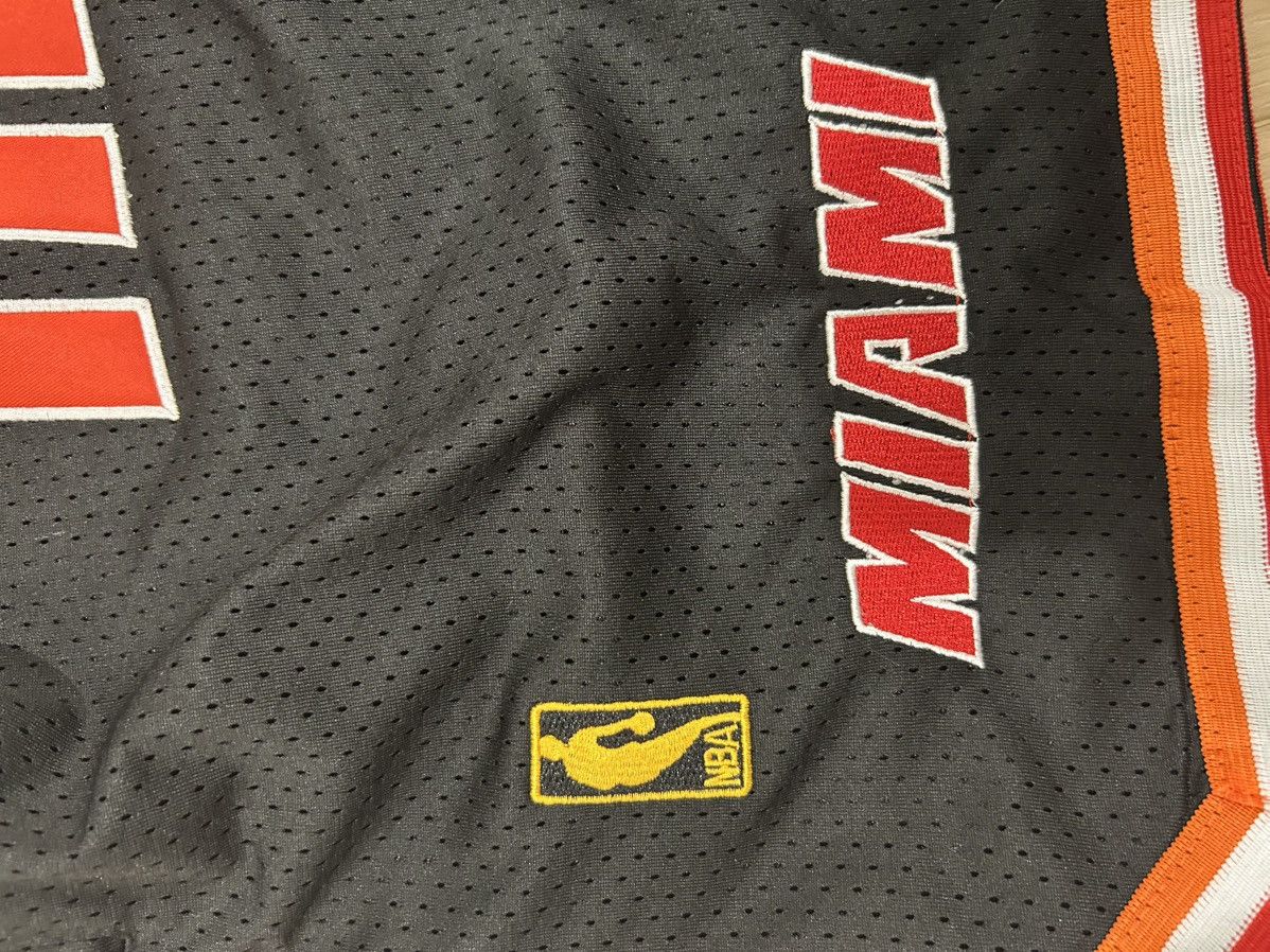NBA Nba short Size US 32 / EU 48 - 4 Thumbnail