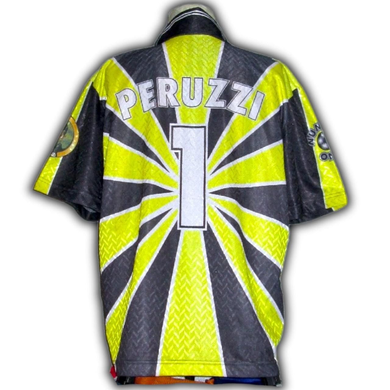 Other Juventus Italy Goalkeeper Fan 90s Shirt Jersey Size US XL / EU 56 / 4 - 1 Thumbnail