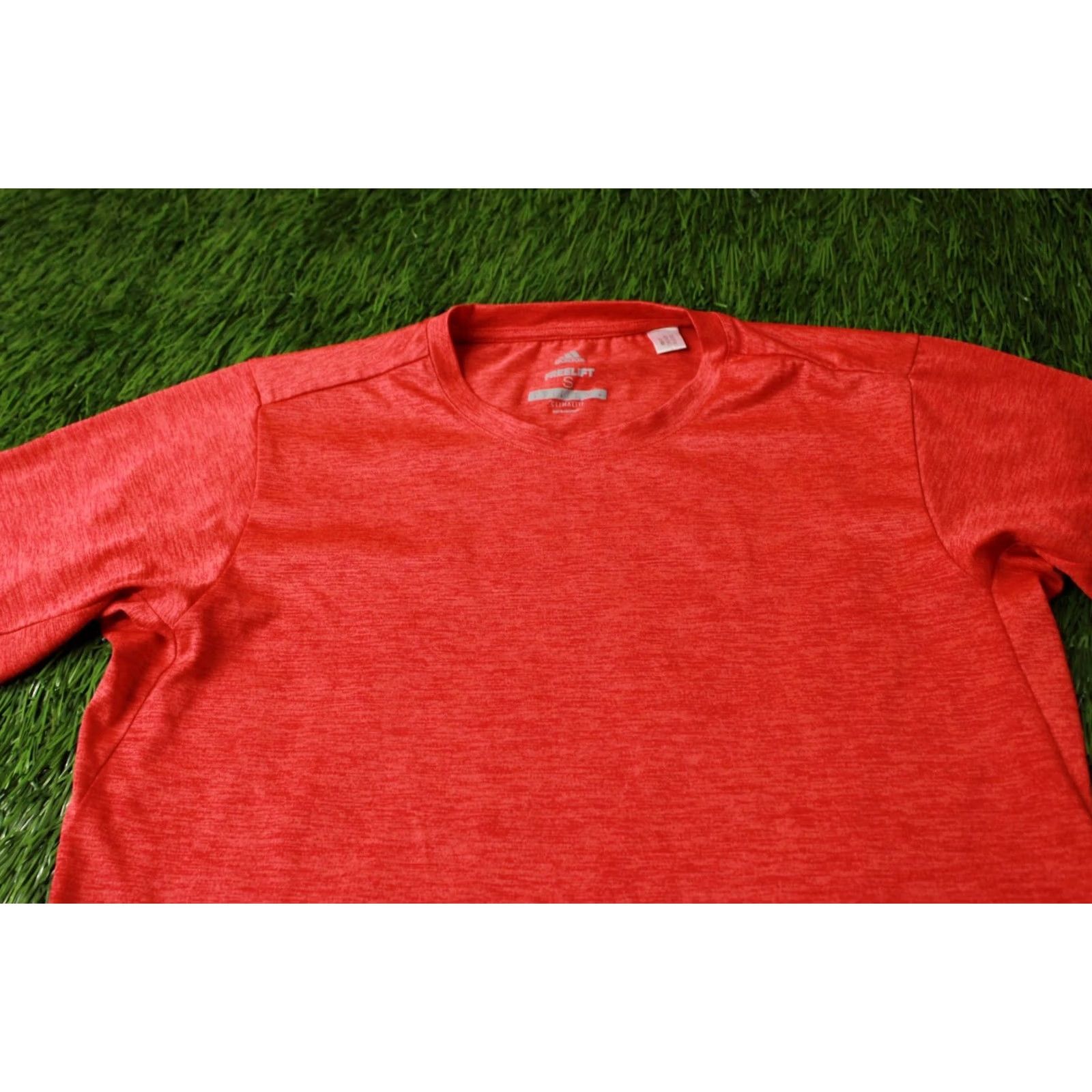 Adidas ADIDAS PERFORMANCE FREELIFT 2017 T-Shirt MEN S SMALL Red Jersey 100% Polyester Short Sleeve Crew Neck Running Base Layer 2017 Original Size S Small Size US S / EU 44-46 / 1 - 2 Thumbnail
