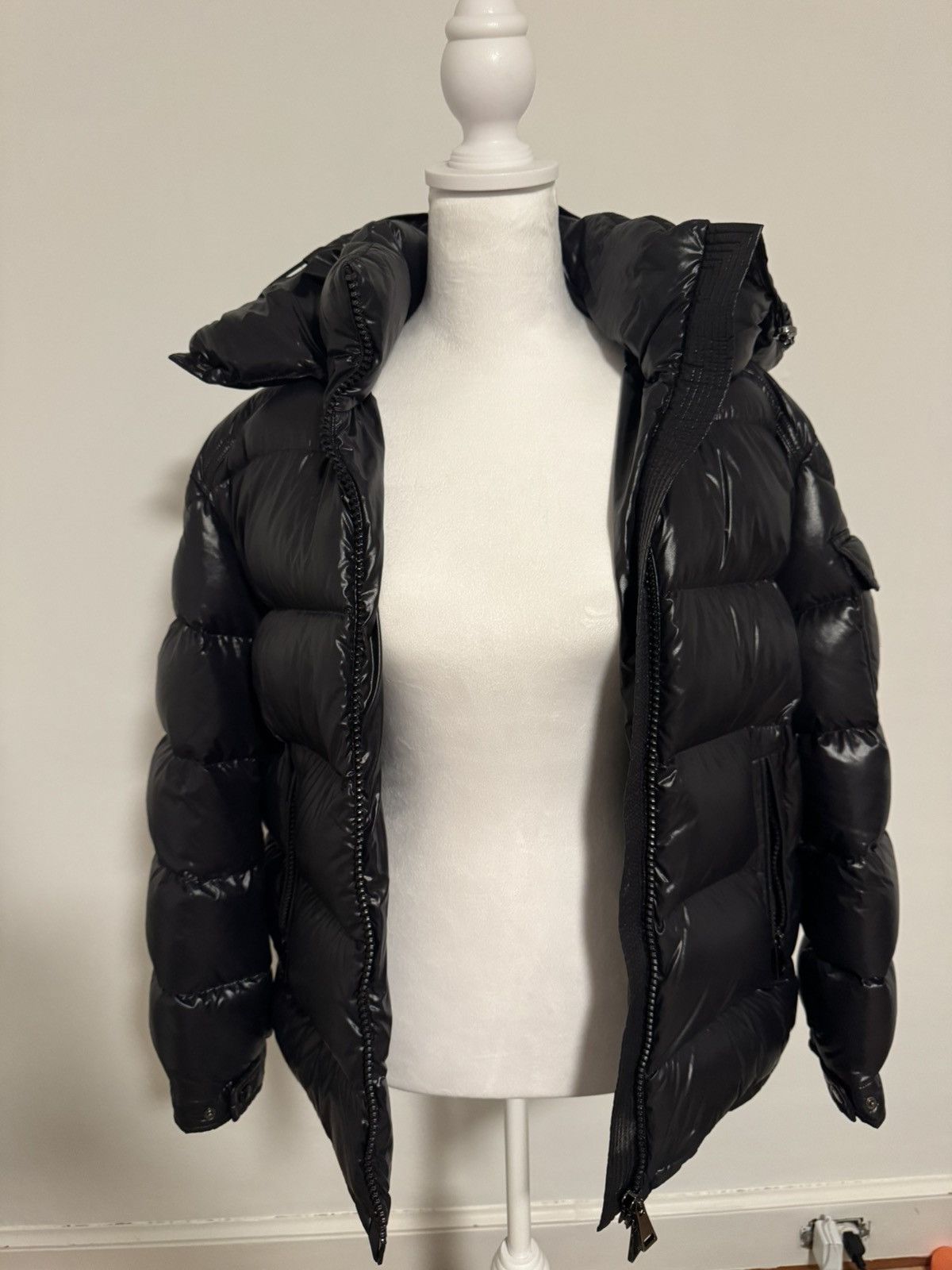 Moncler Moncler Shiny Puffer Jacket Size US S / EU 44-46 / 1 - 1 Thumbnail