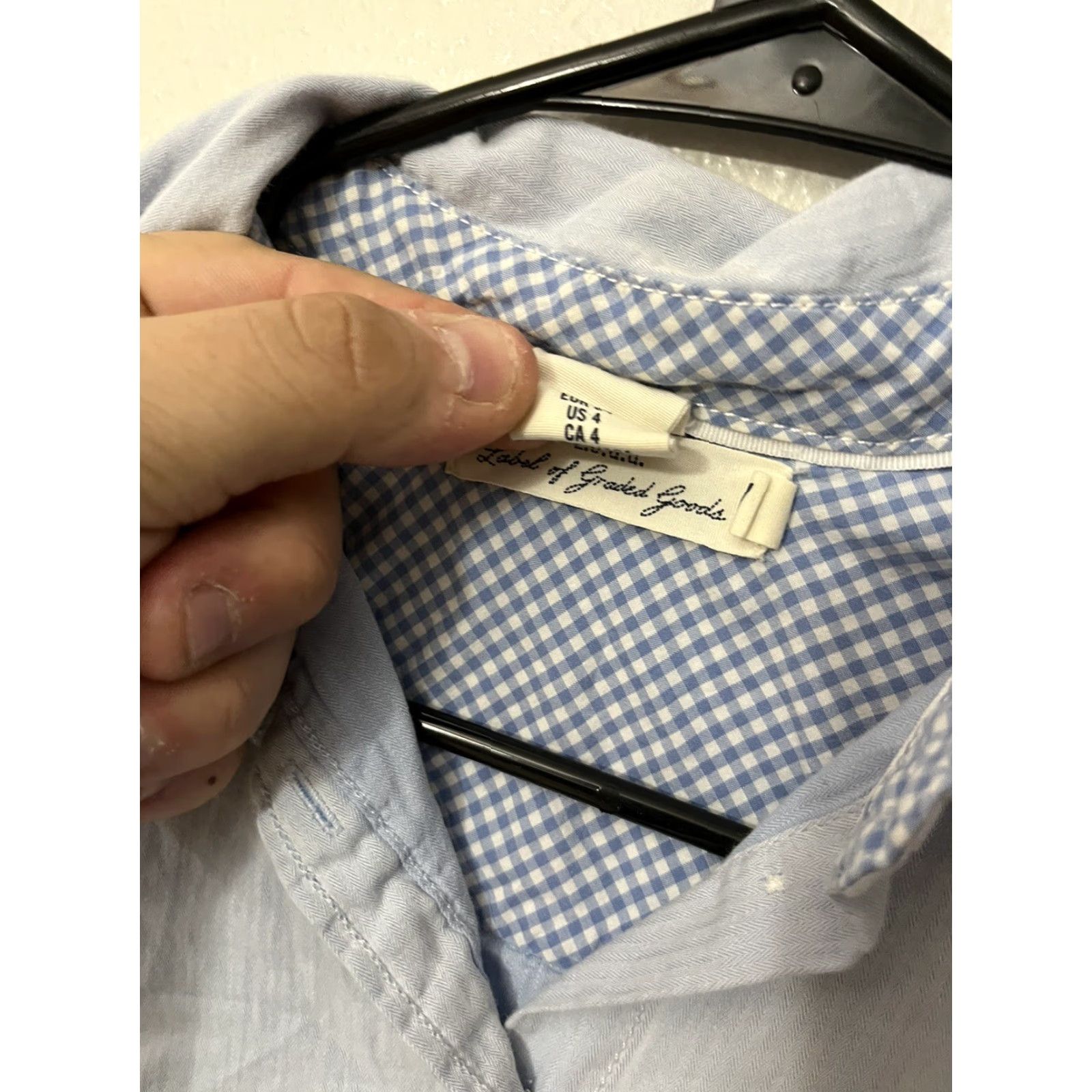 H&M H&M Women’s Fitted Button-Up Shirt Size 4 Long Sleeve Solid Blue Cotton Size S / US 4 / IT 40 - 3 Thumbnail