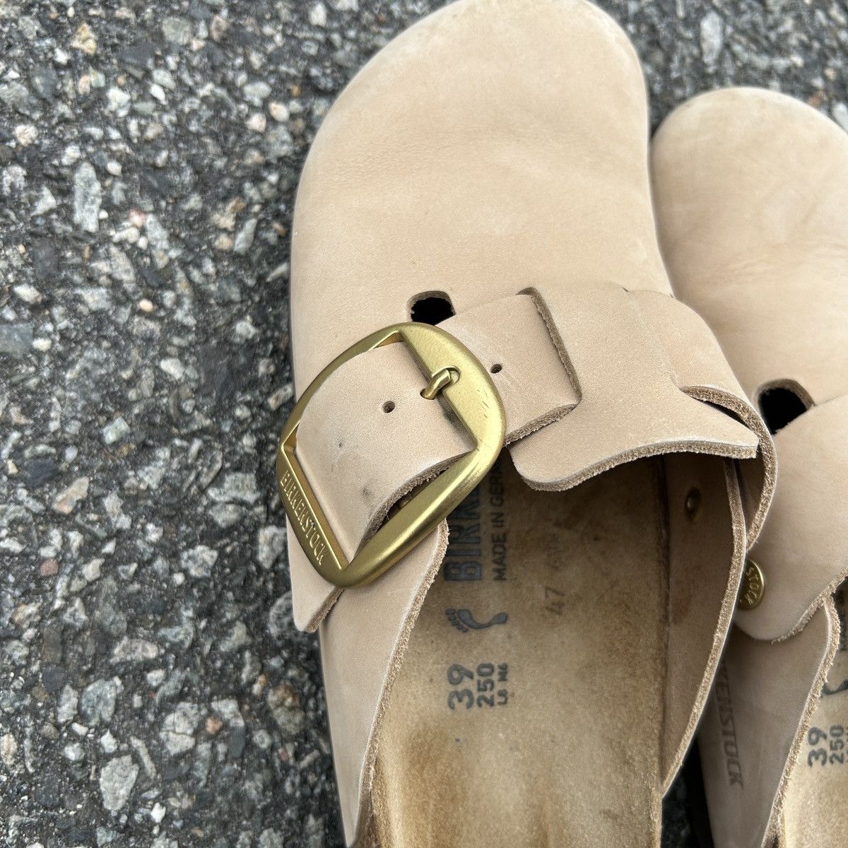 Birkenstock Birkenstock Boston Big Buckle Nubuck Sandcastle Size US 8 / IT 38 - 8 Thumbnail