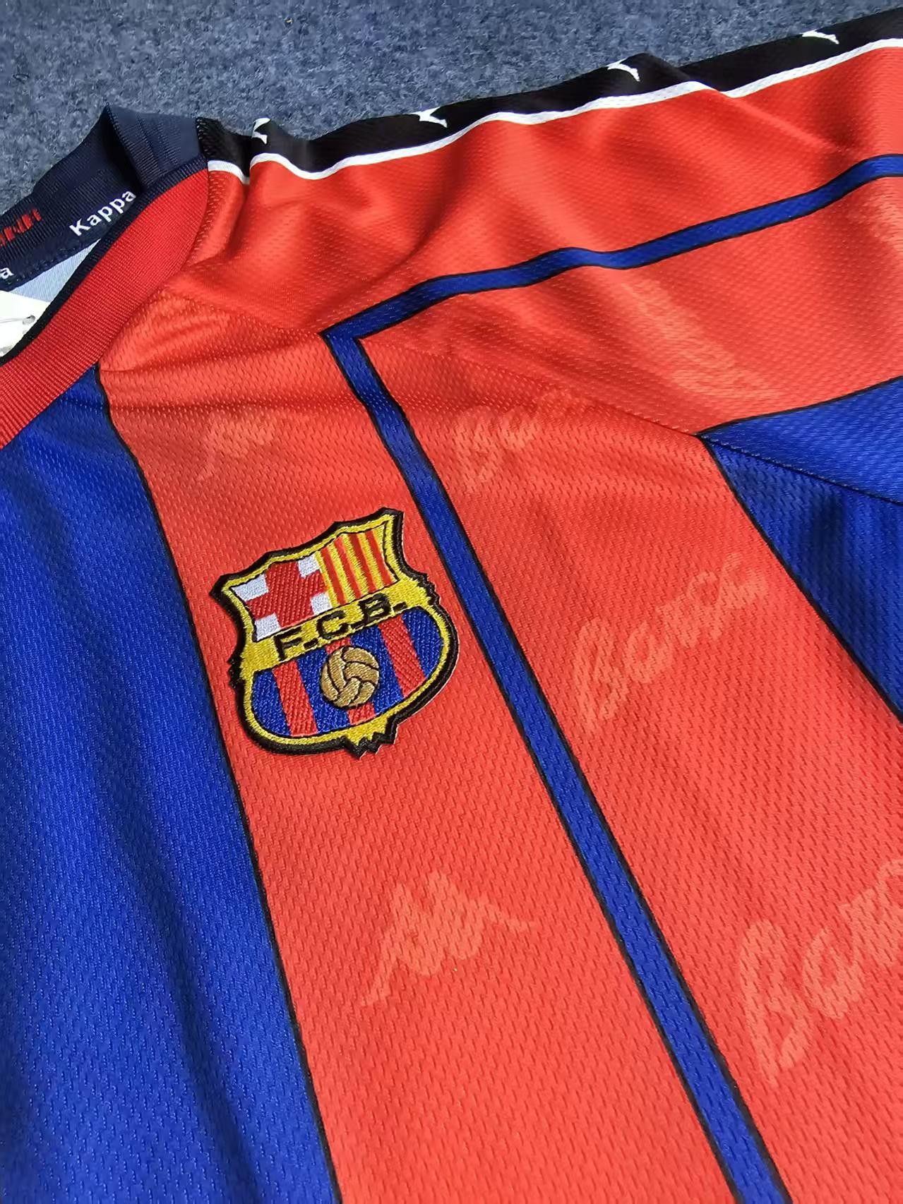 Other 1997 98 Barcelona Jersey Home Size US M / EU 48-50 / 2 - 3 Thumbnail