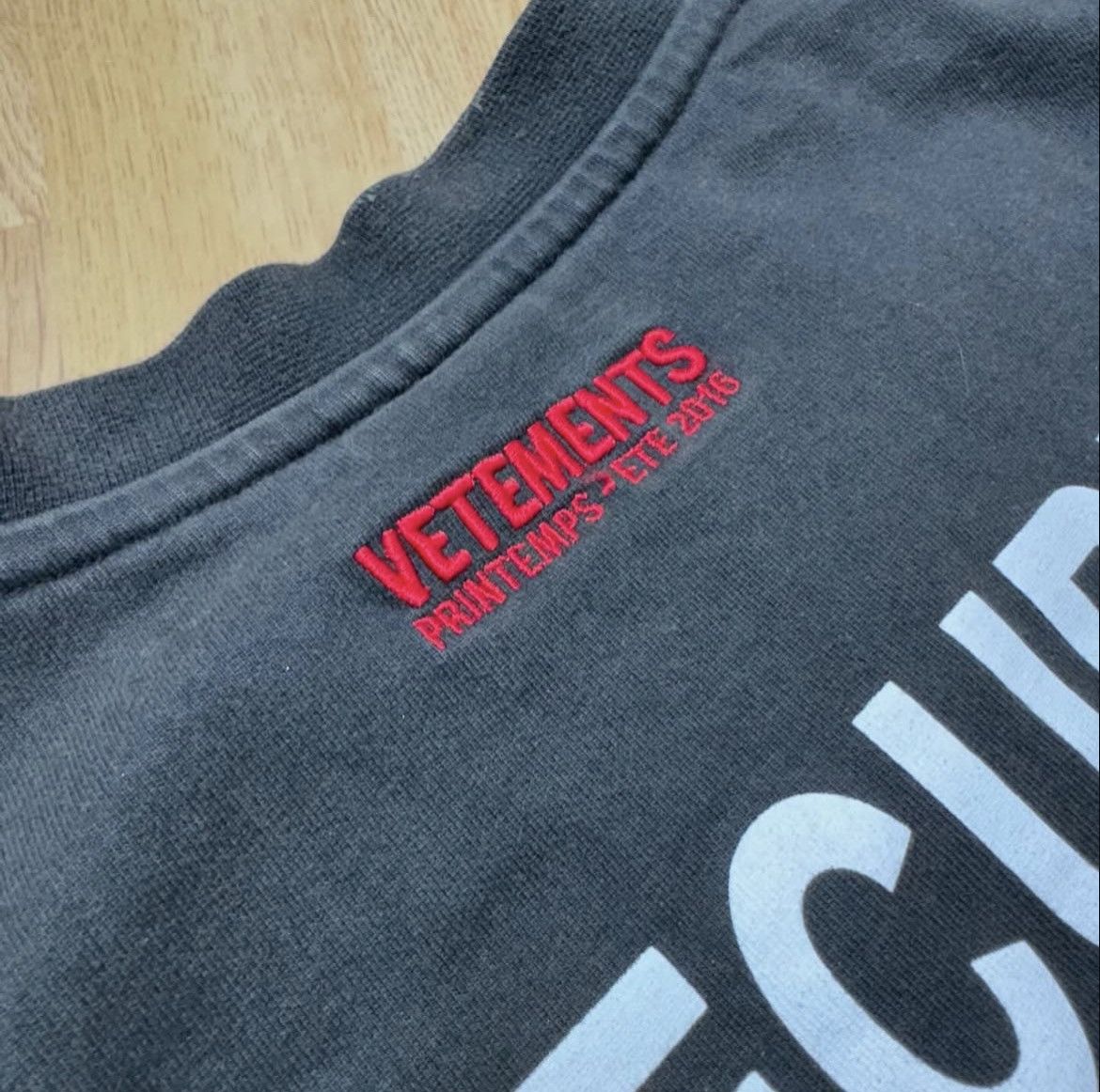 Vetements Vetements t-shirt Size US S / EU 44-46 / 1 - 3 Thumbnail