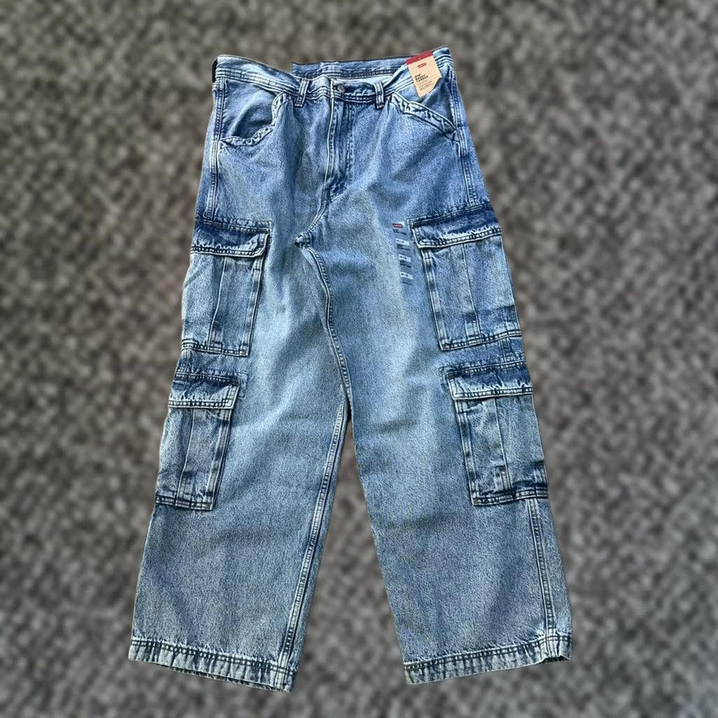 Levi's Levi's 578 Baggy Cargo Jeans Men's 36x32 Blue Wash Cotton new Size US 36 / EU 52 - 1 Thumbnail