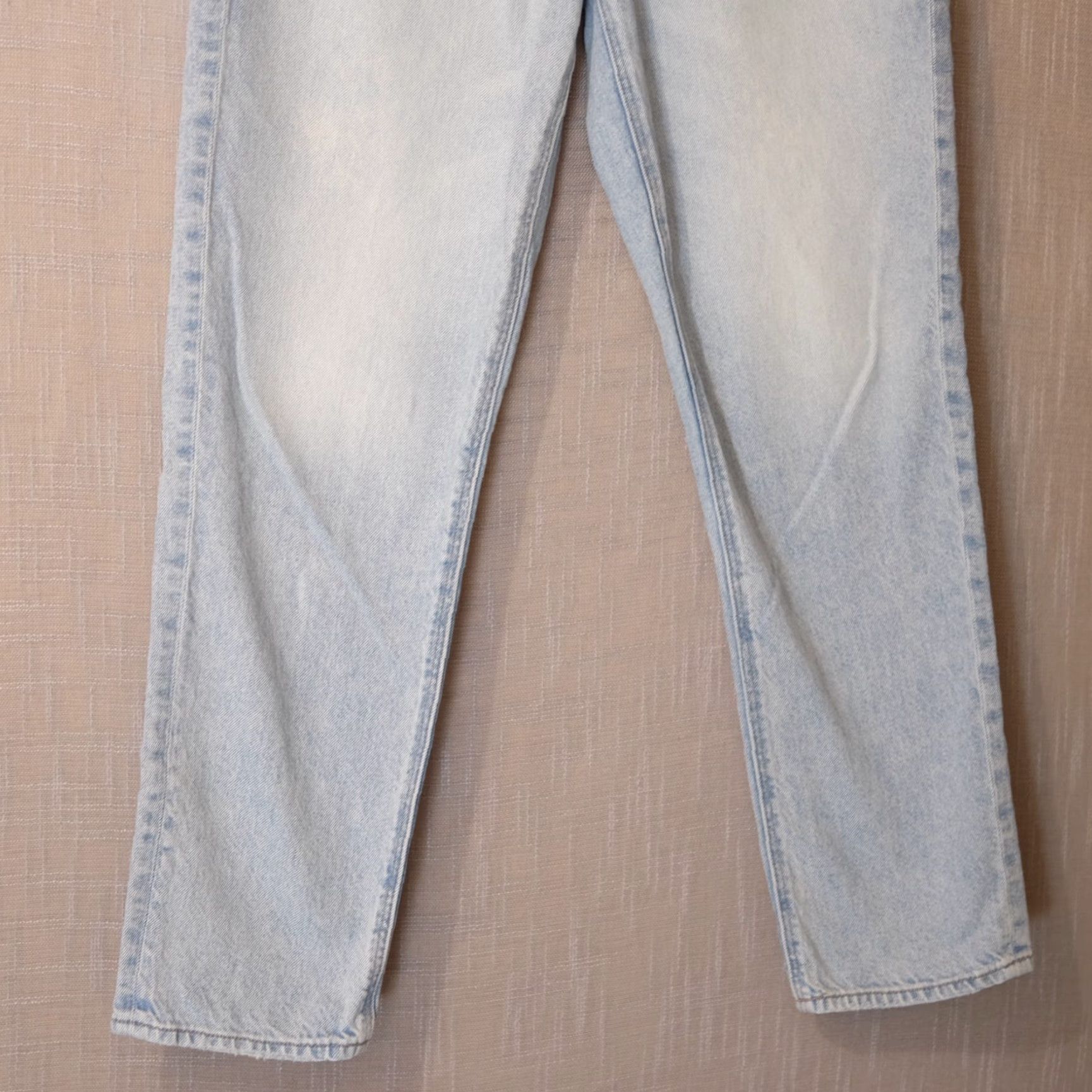 American Eagle Outfitters American Eagle Outfitters Strigid Mom Jeans Light Wash High-Rise Women’s 8 Blue Denim 5-Pocket Distressed Stretch Regular Inseam 27-1/2 in Womens Size 30" / US 8 / IT 44 - 3 Thumbnail