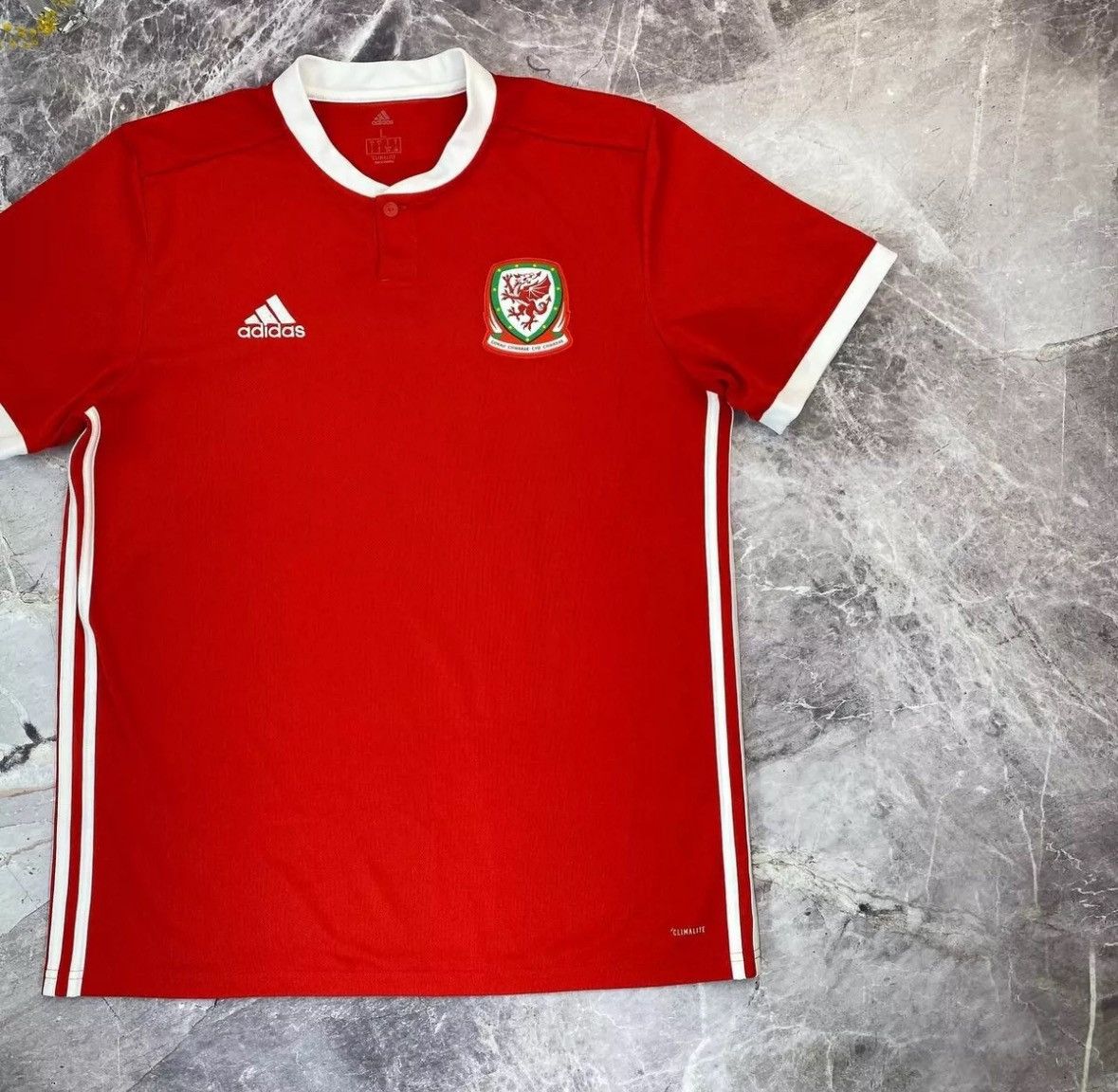 Adidas Wales Shirt Mens L Wales 2017-19 Home Cymru Football Jersey Size US L / EU 52-54 / 3 - 6 Thumbnail