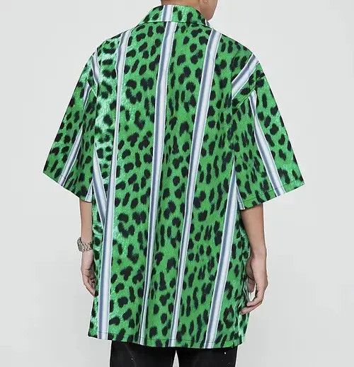 Japanese Brand New 2022 Leopard Style Casual Shirt Button Down Size US XL / EU 56 / 4 - 3 Thumbnail