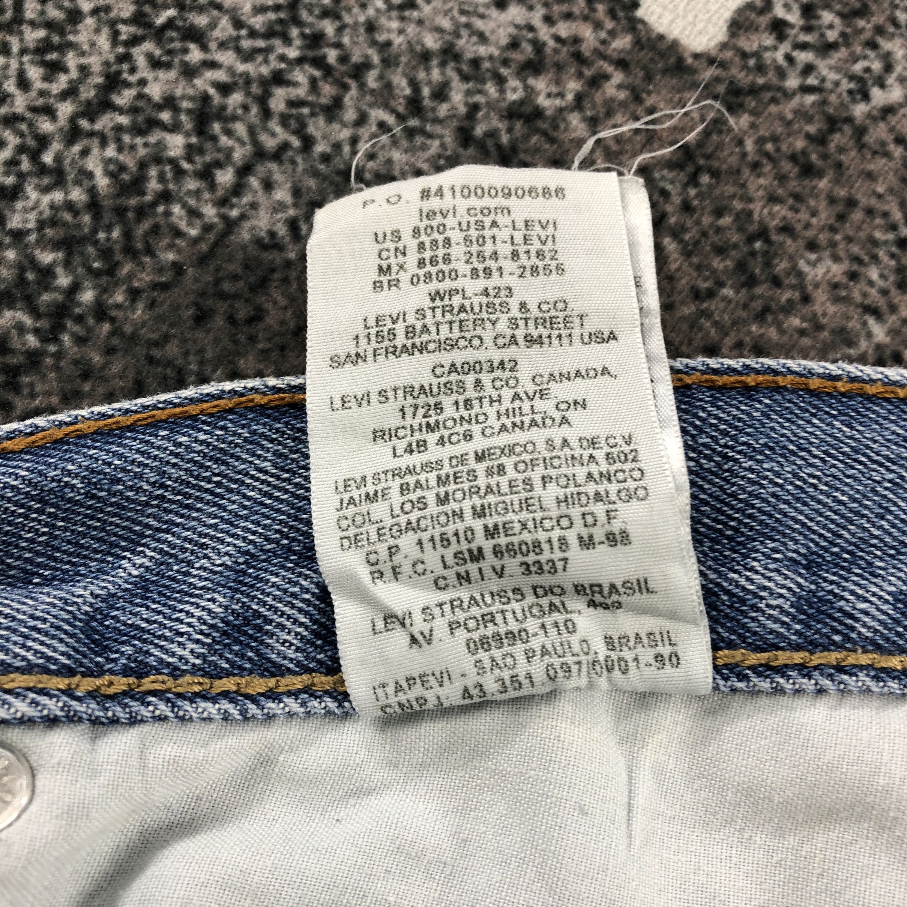 Levi's Vintage Levis 550 Jeans Medium Wash Denim KJ1091 Size US 32 / EU 48 - 19 Thumbnail